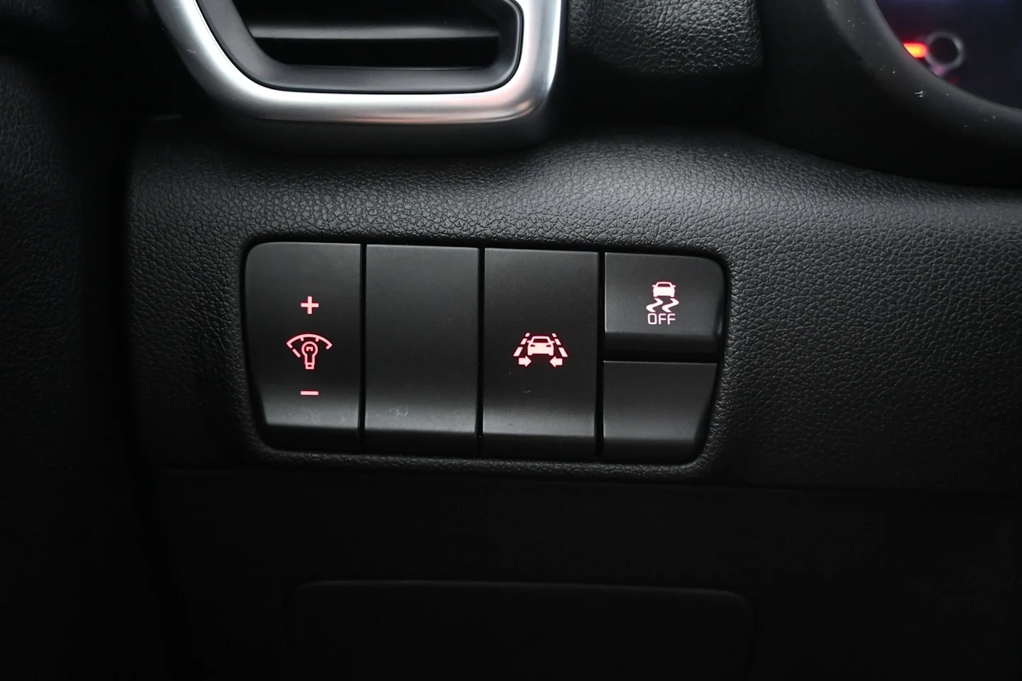 Car Image - 2cSKgdOO8ta9RhGtaO3mIG