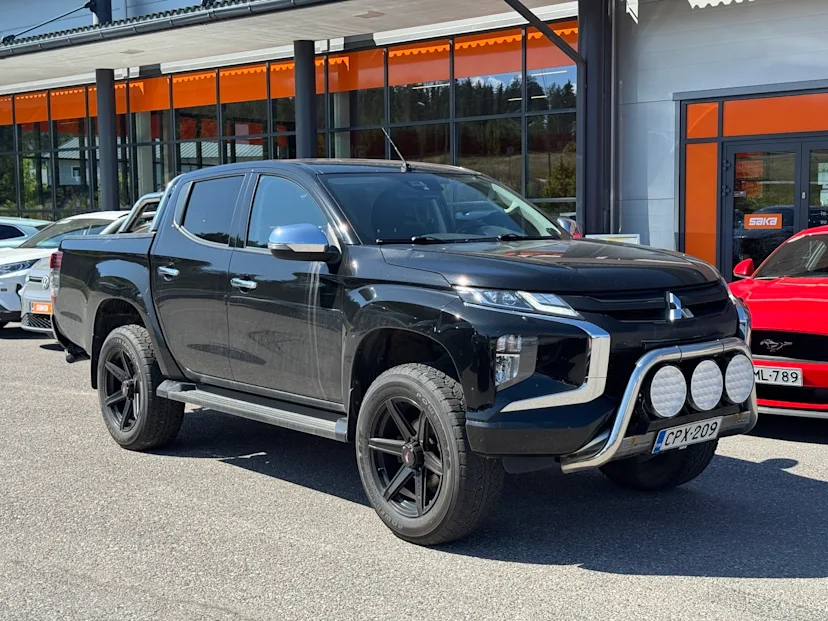 Mitsubishi L200