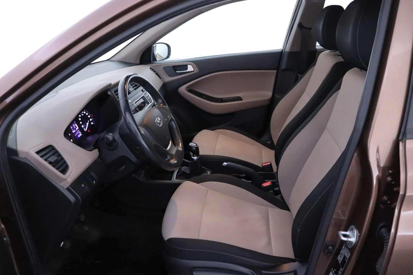 Car Image - 6AifX88beZmtFvWCubJbGY