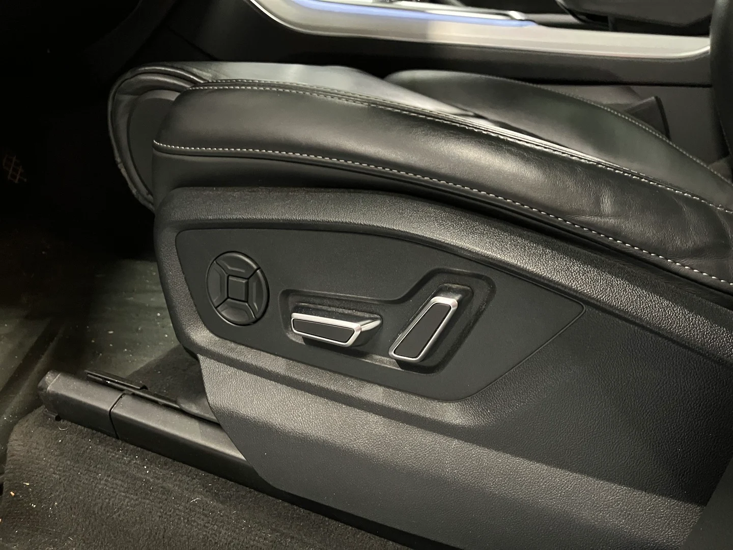 Car Image - 7Awp2MHJVqXyUB5CUx4Smc