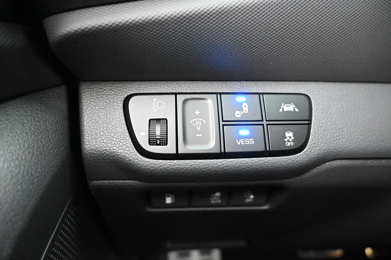 Car Image - 33sIctCa3a0nfm4K22bIgj