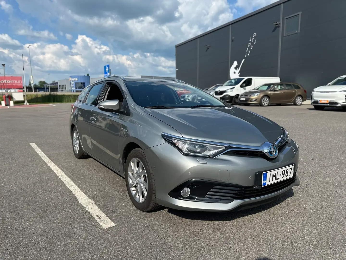 Car Image - 2UCnjWFNFgQzNzDpmMnt1e
