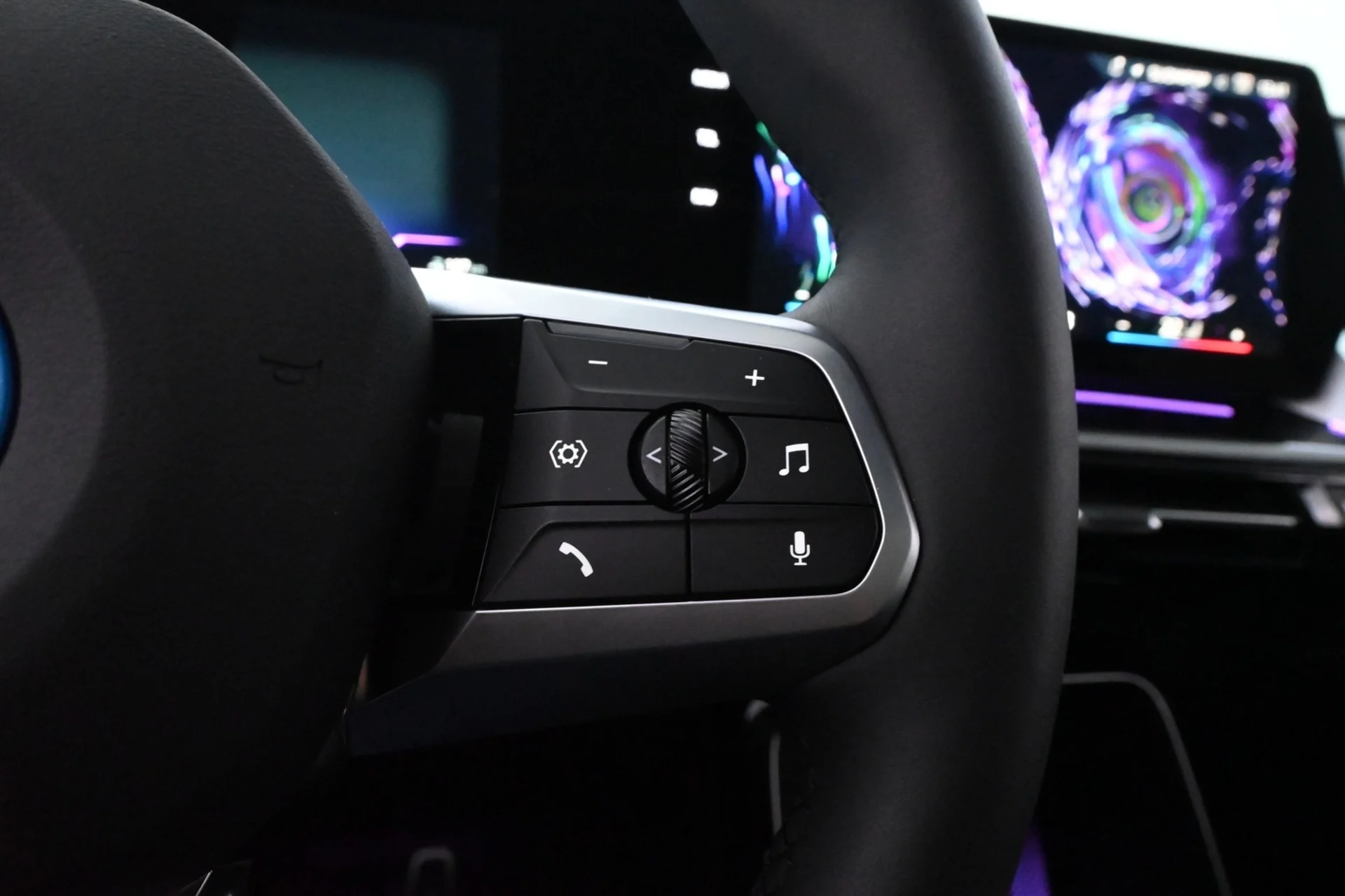 Car Image - 5vb3LWOwoHeMgRoJ5xcKcq