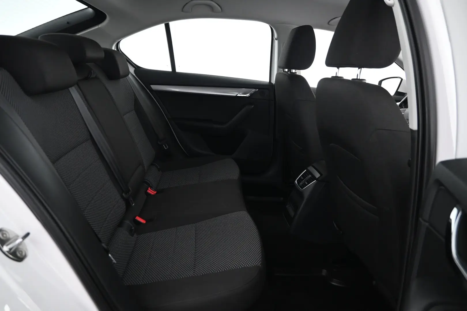 Car Image - 3Fx8TSywdG1GgV5XuIokcH
