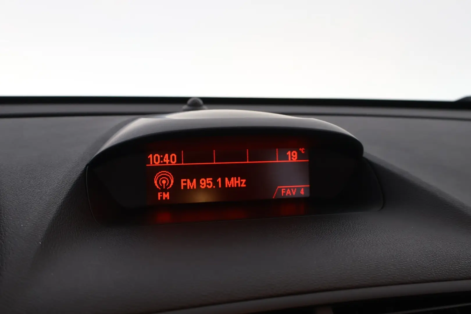 Car Image - 4AVBdKhHzz2rVGp1CdYfW9