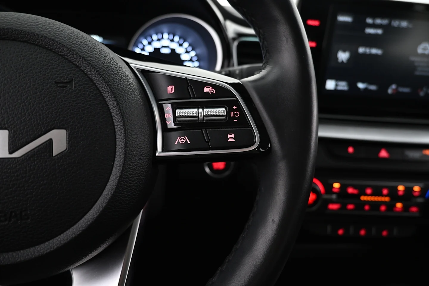 Car Image - 6CXOWXGBLV9FeXclluguZ6