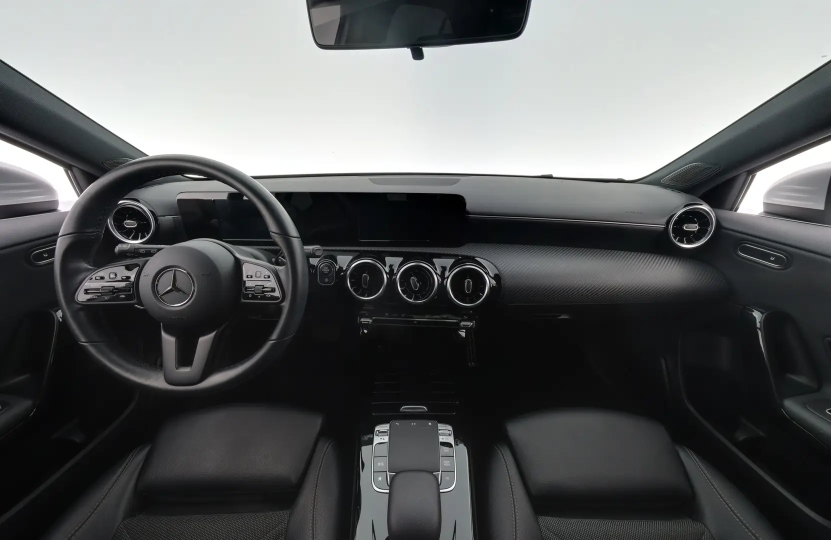 Car Image - pnSsbWm5YQi2TzRG9hQT7