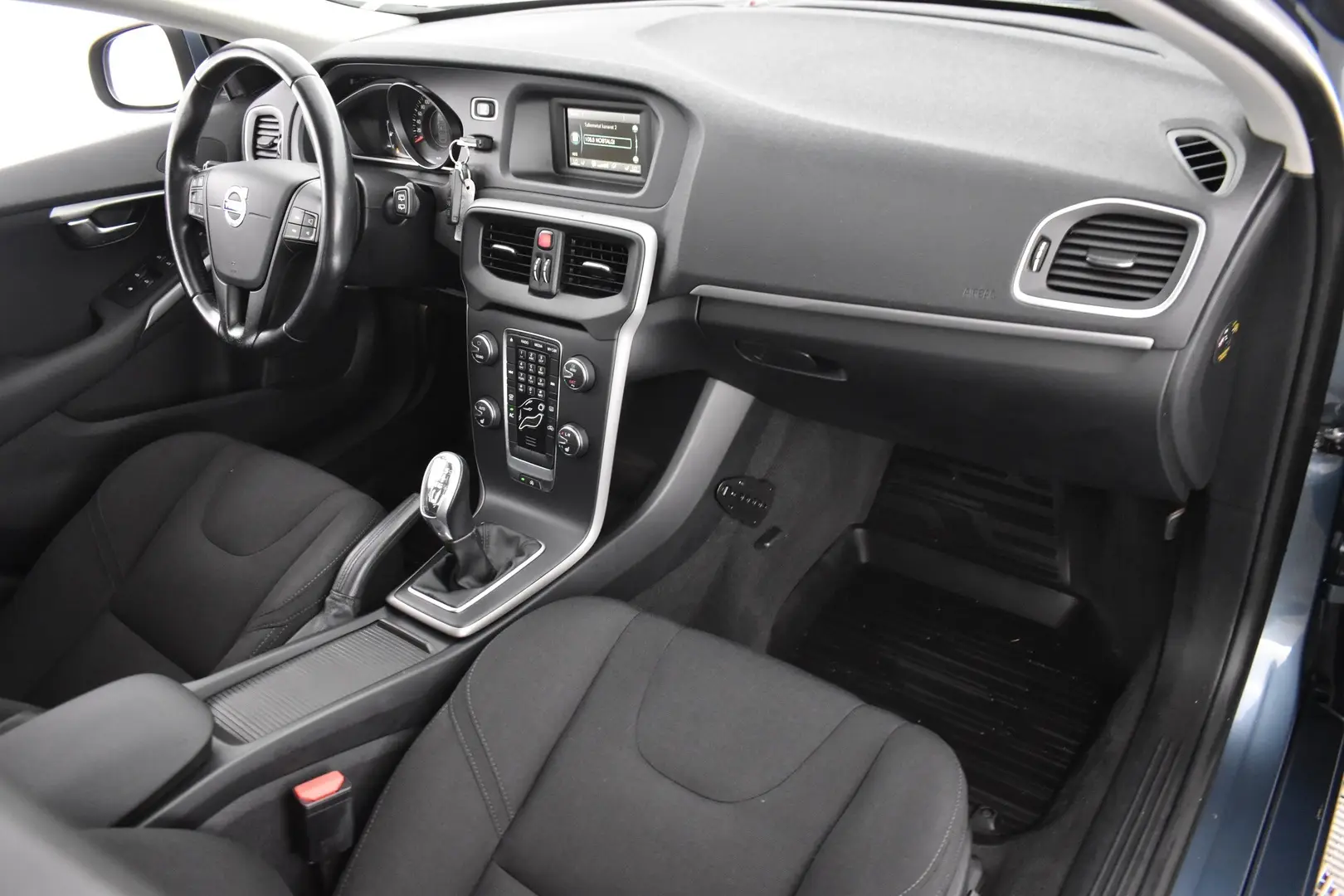 Car Image - 4XdKZnLI9bzWw1k1FE8D3d