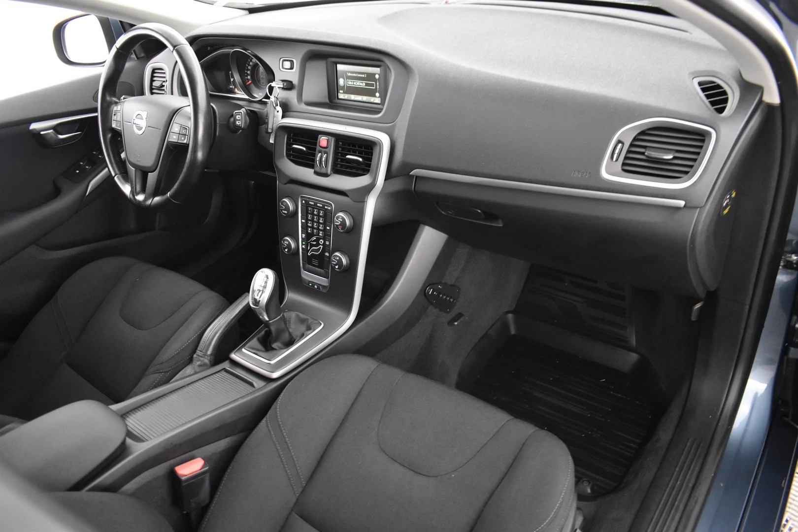Car Image - 4XdKZnLI9bzWw1k1FE8D3d