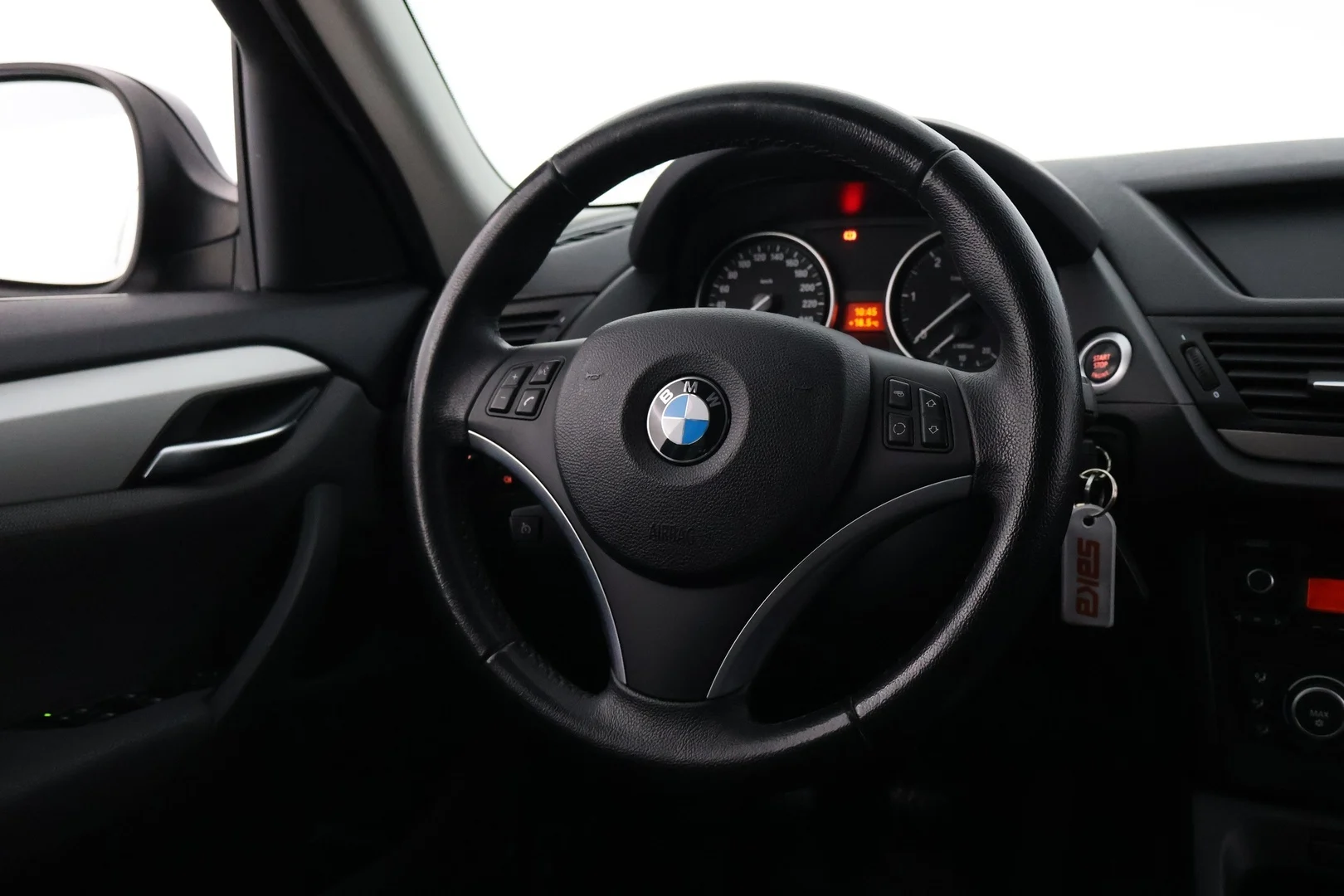 Car Image - 6NLPDOzrw1ypmdCNPMugfb