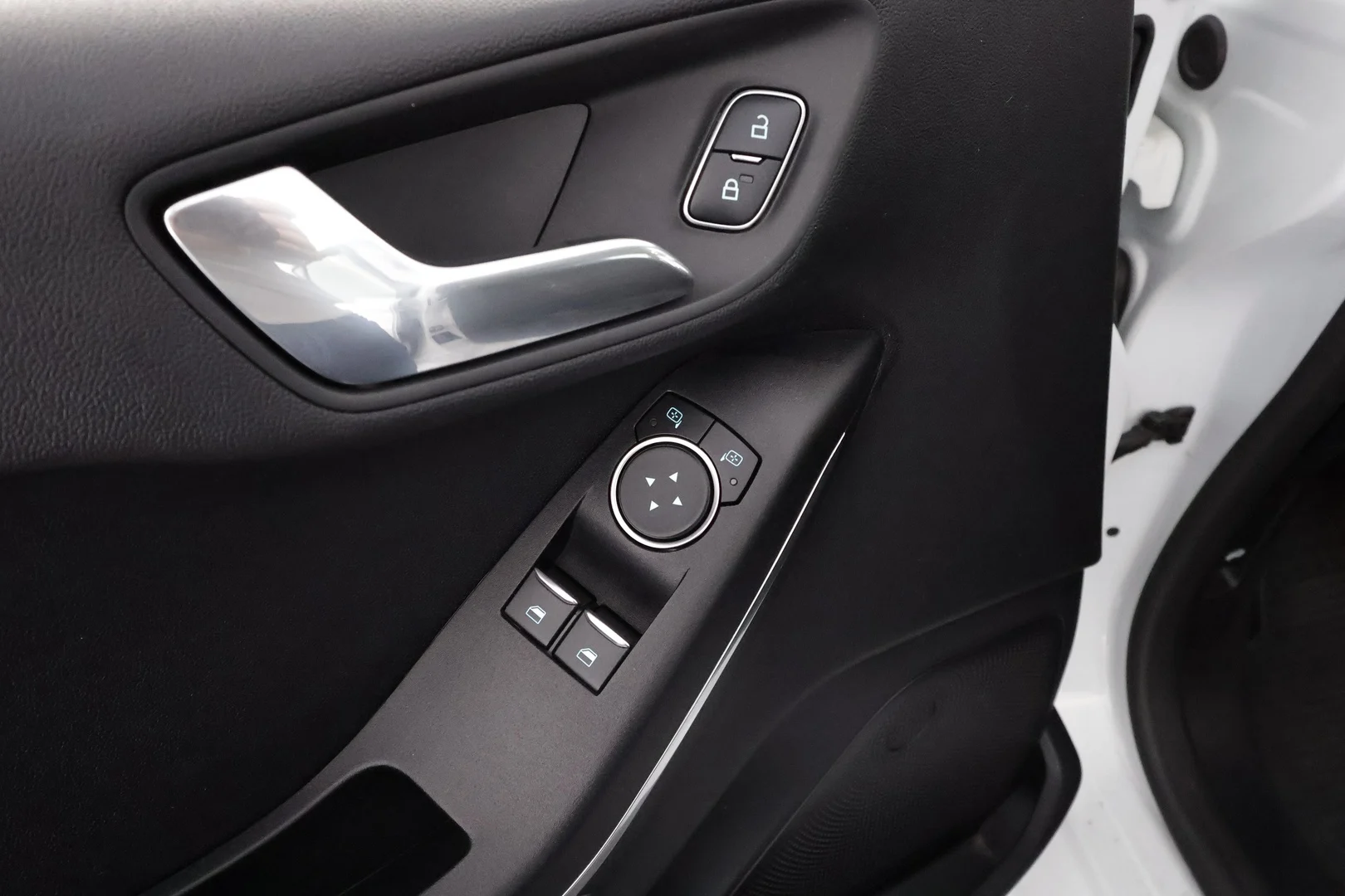 Car Image - 6OKWfZLM0VJZps1bC1iran