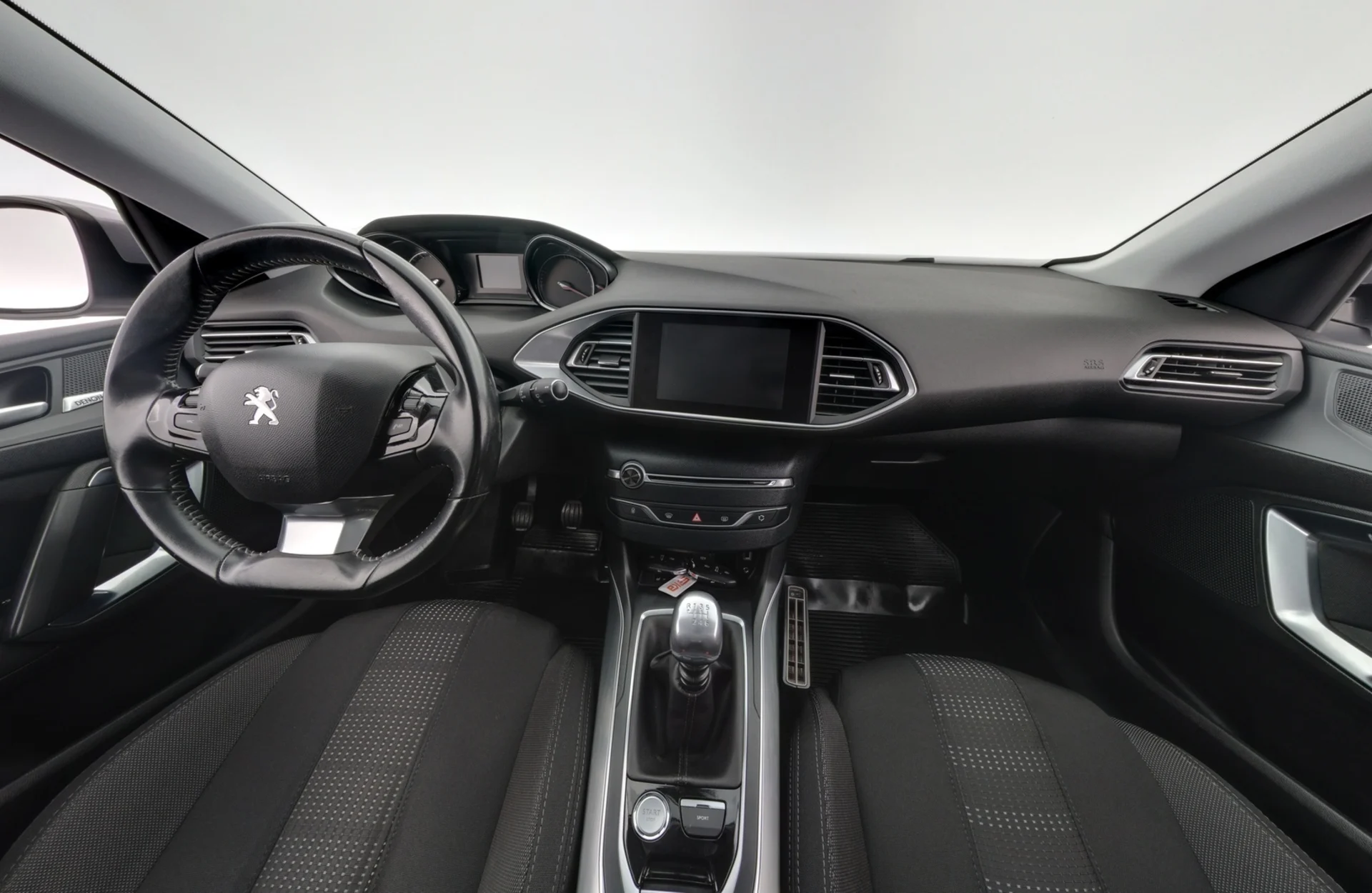 Car Image - 3FdLRCJSnrz0r73YELGZle