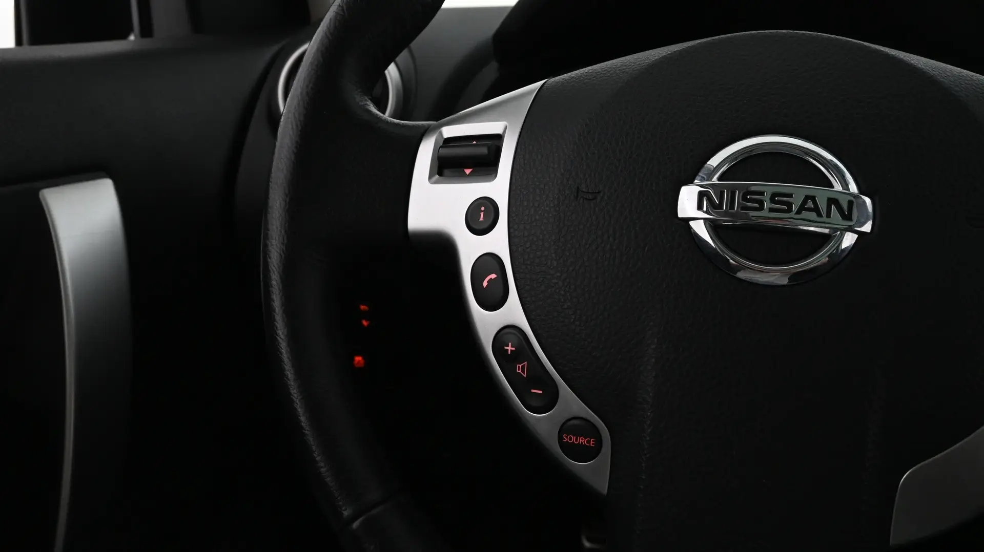 Car Image - 1Ad9jI0KyFbx5ZbwazCNnY