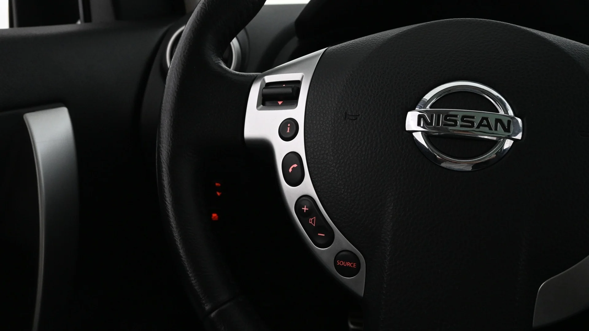 Car Image - 1Ad9jI0KyFbx5ZbwazCNnY