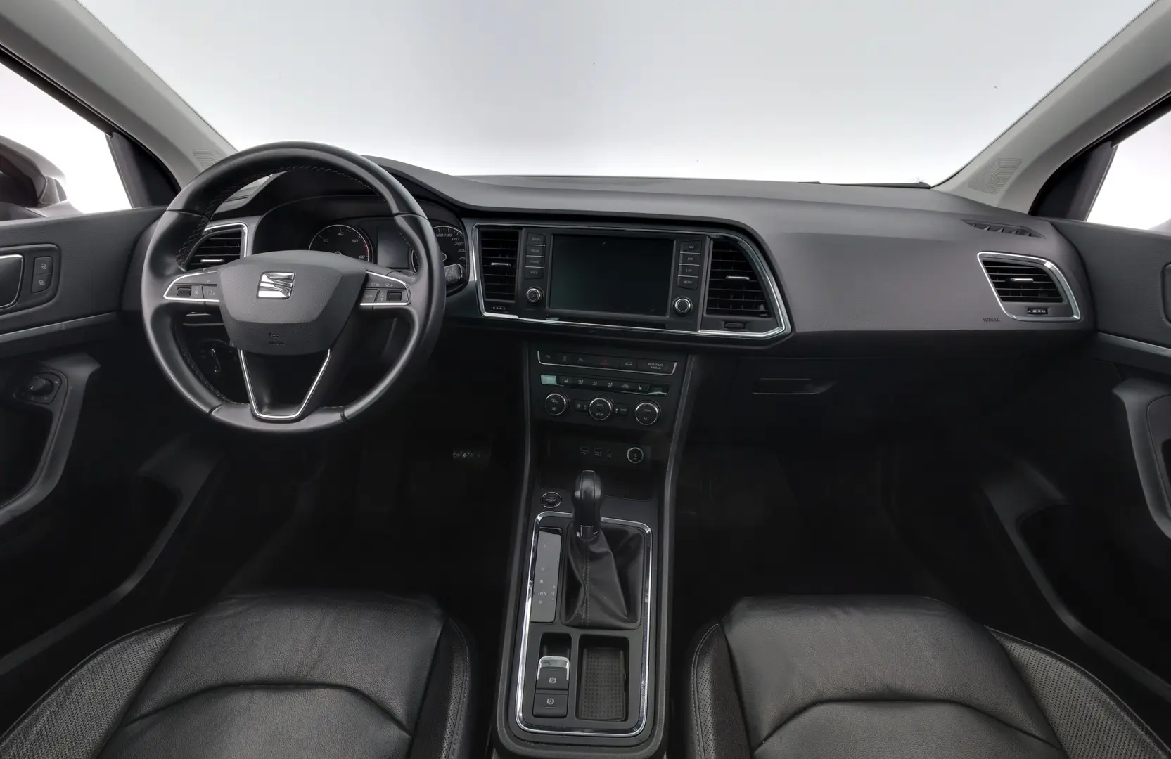 Car Image - 39ngd8bsj3lVx5vwpIq6Gv