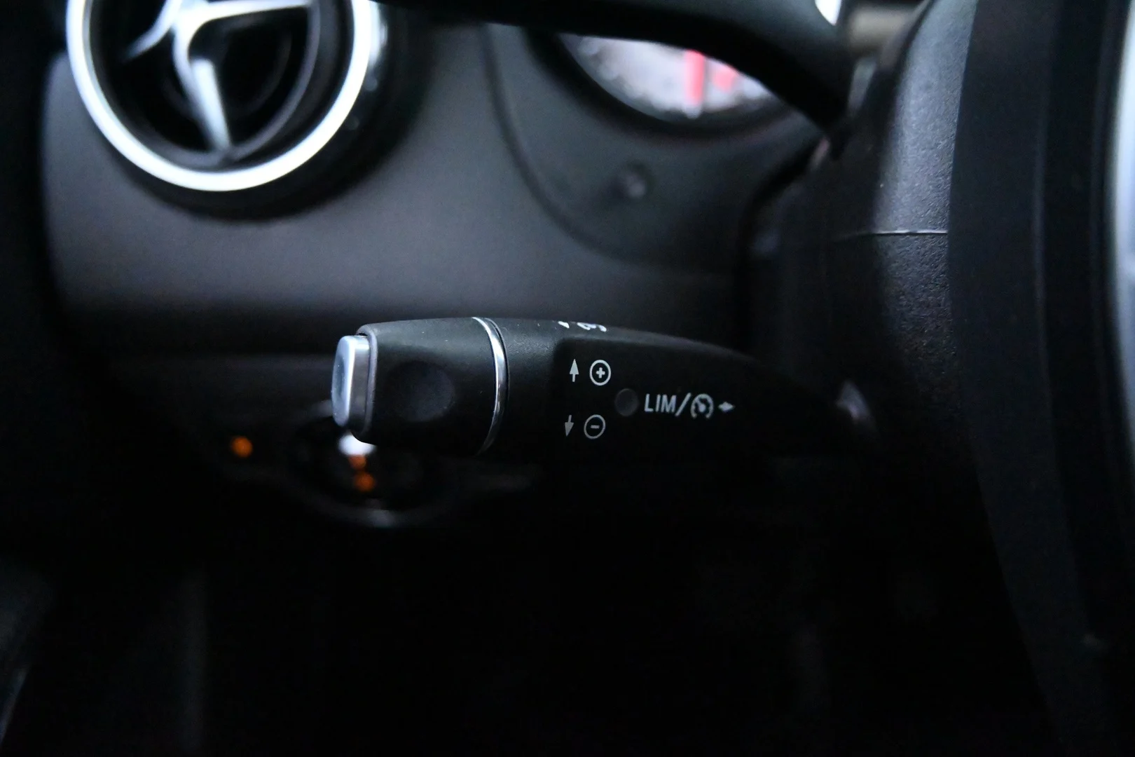 Car Image - 5Zr5NtqZt8tZWs1wMDA8FQ