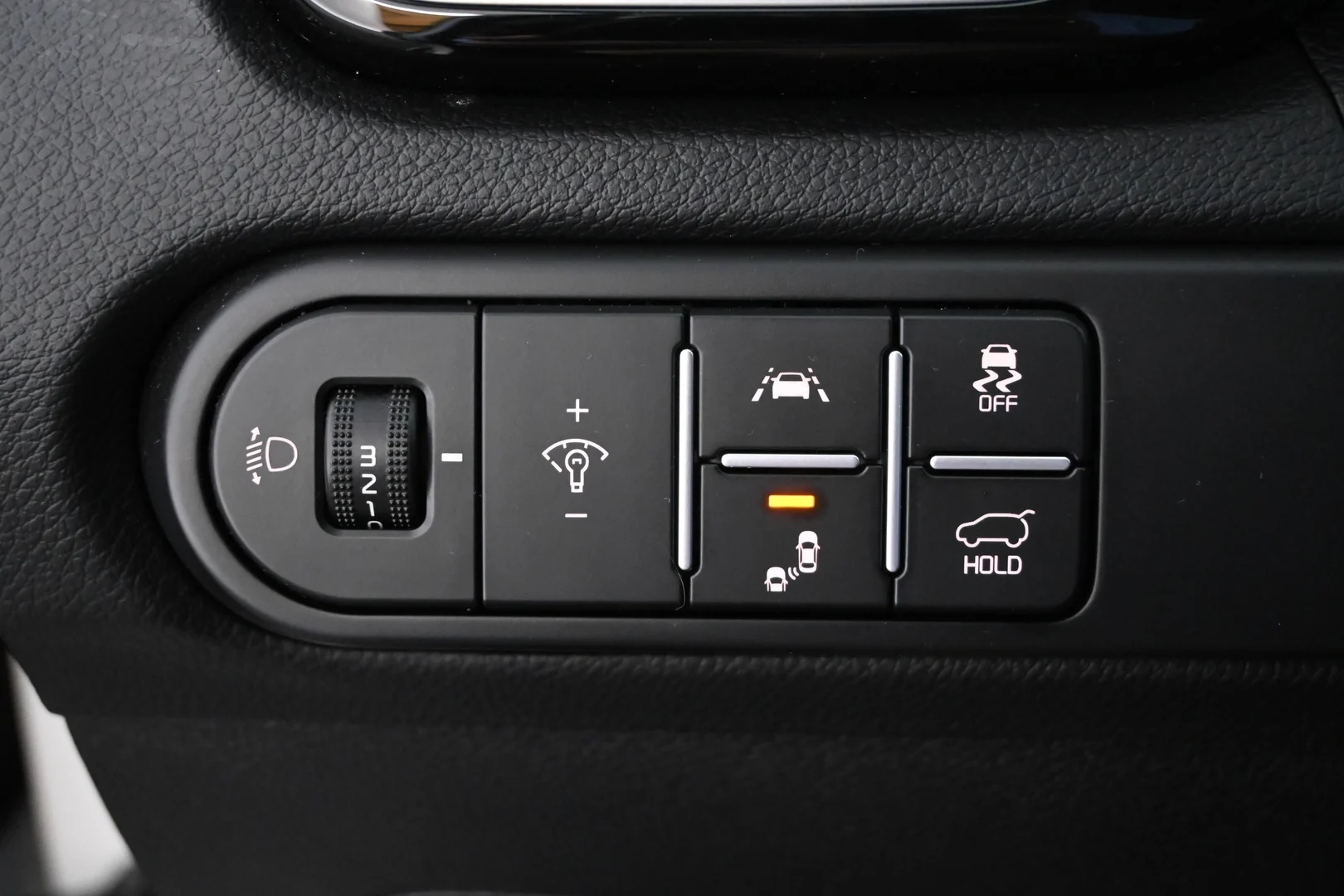 Car Image - 2akwSyRCRKP8xqkCBsPG88