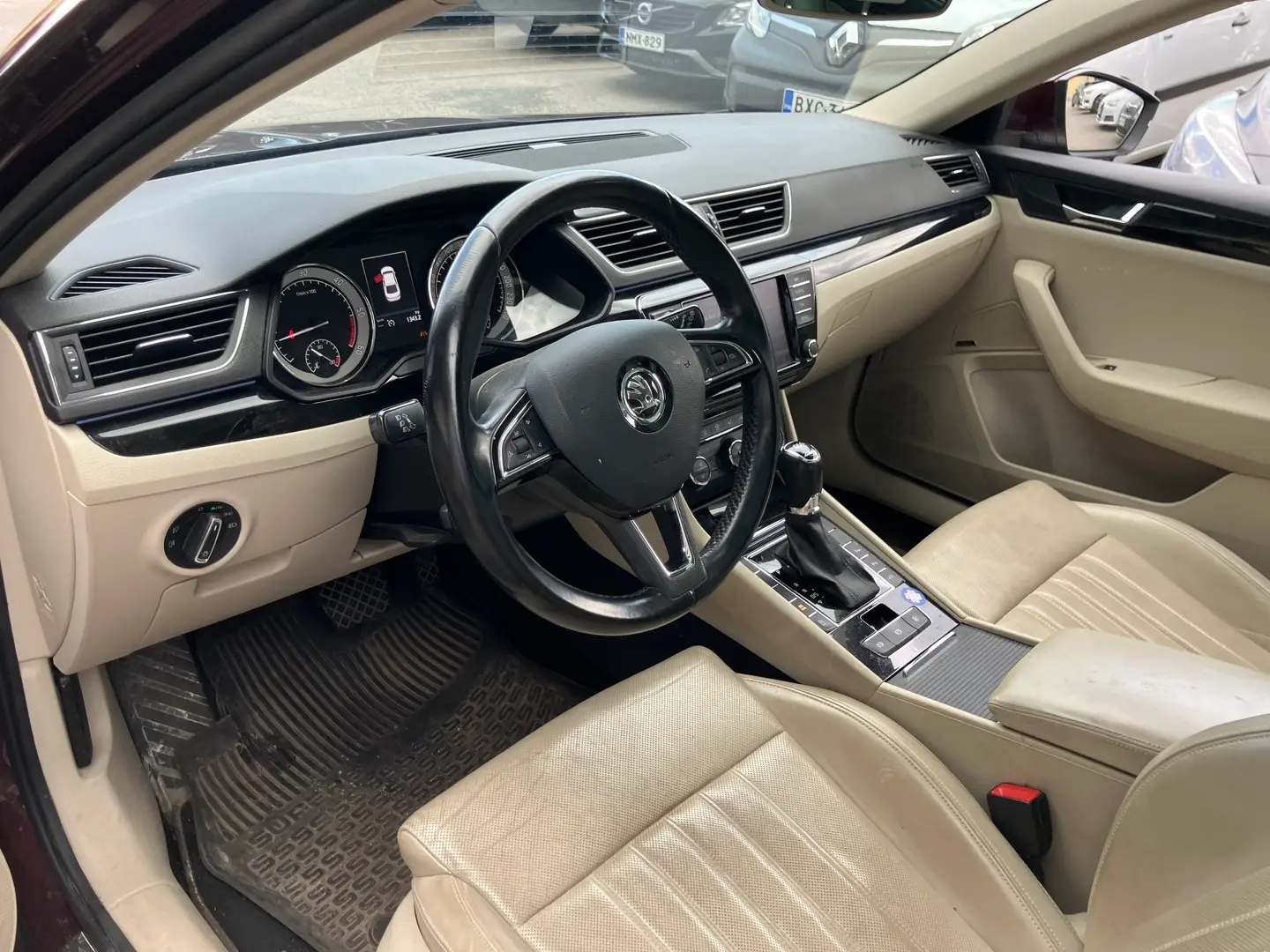 Car Image - 23H9qsrbWt8KR9lF5NHhhM