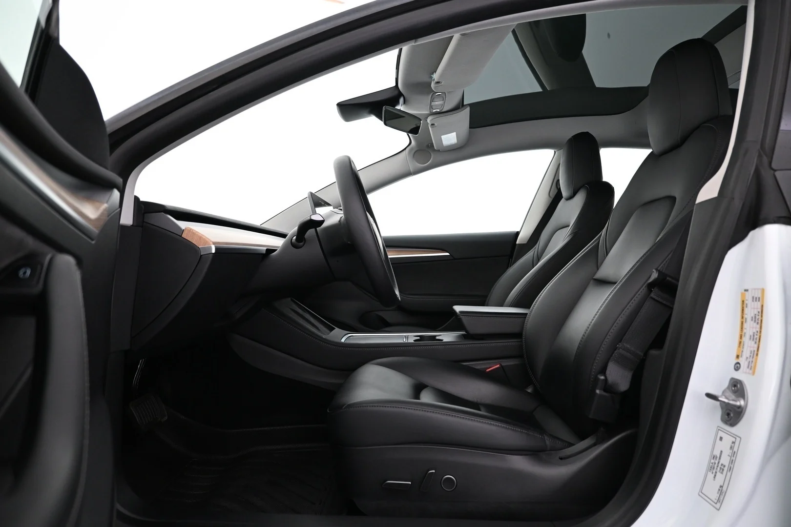 Car Image - 140MBpQPjLUu94iEeTkHE2