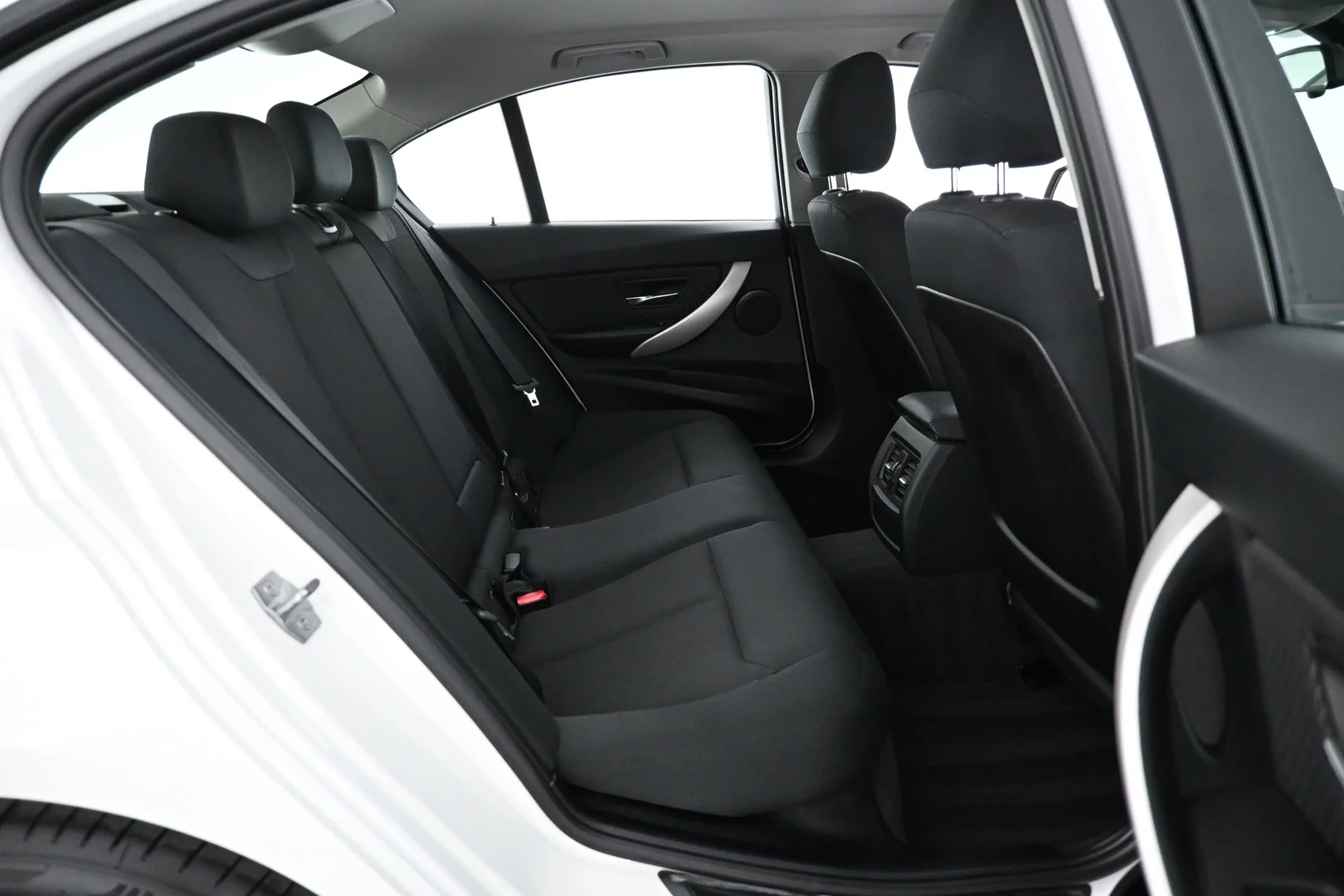 Car Image - dL6kL8kPbdXfSG6r5TzPE