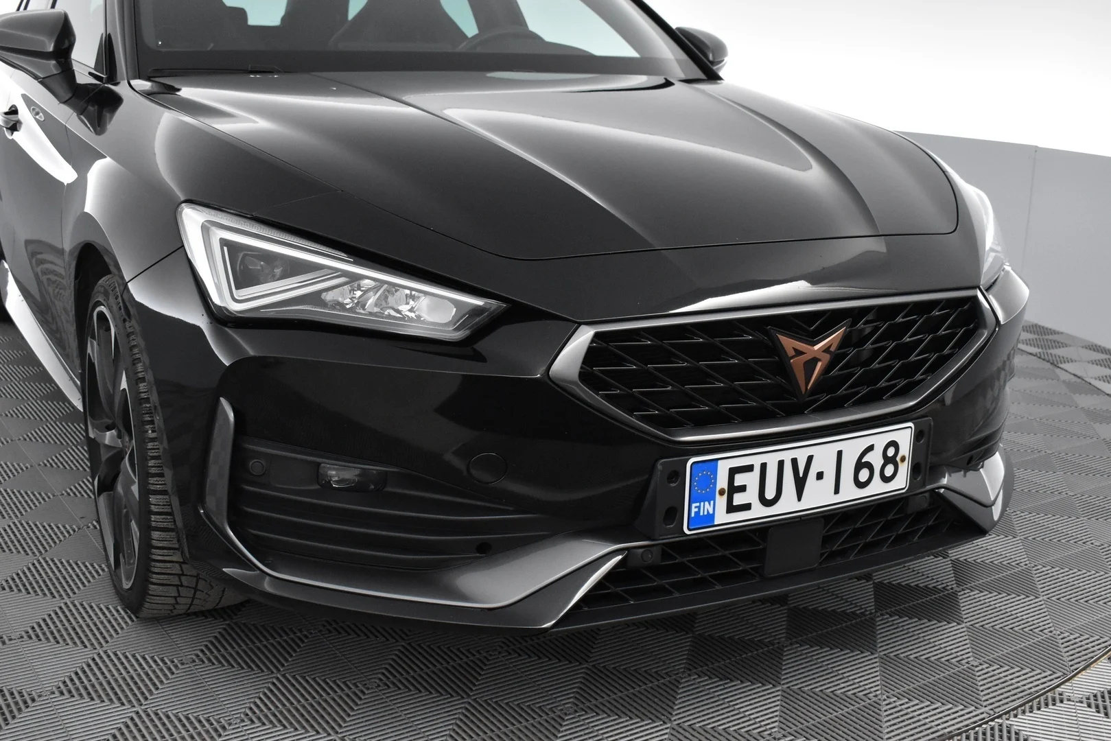 Car Image - 1ZKyfAHMbd4qxNb7hLxWYu