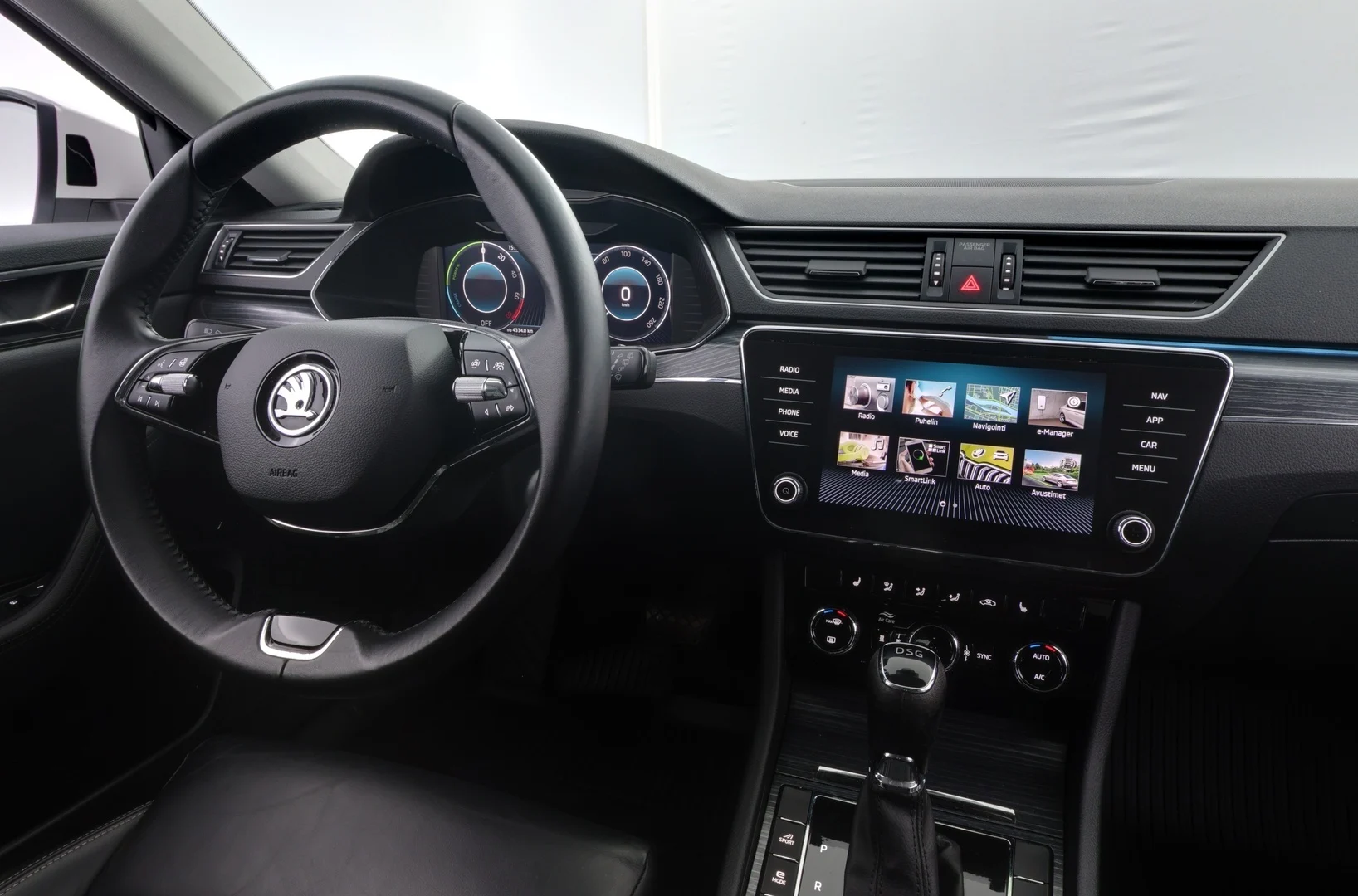 Car Image - 2ou6lVeaO0w7kdNEaoz8jc