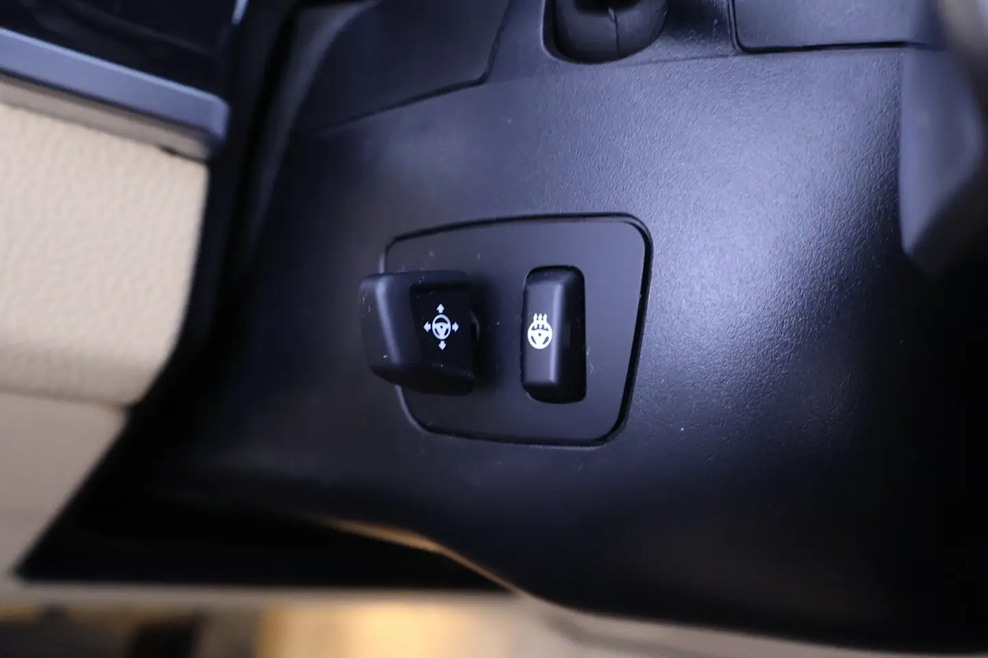 Car Image - 4ADxpjE6s96v1gNDWMPL08