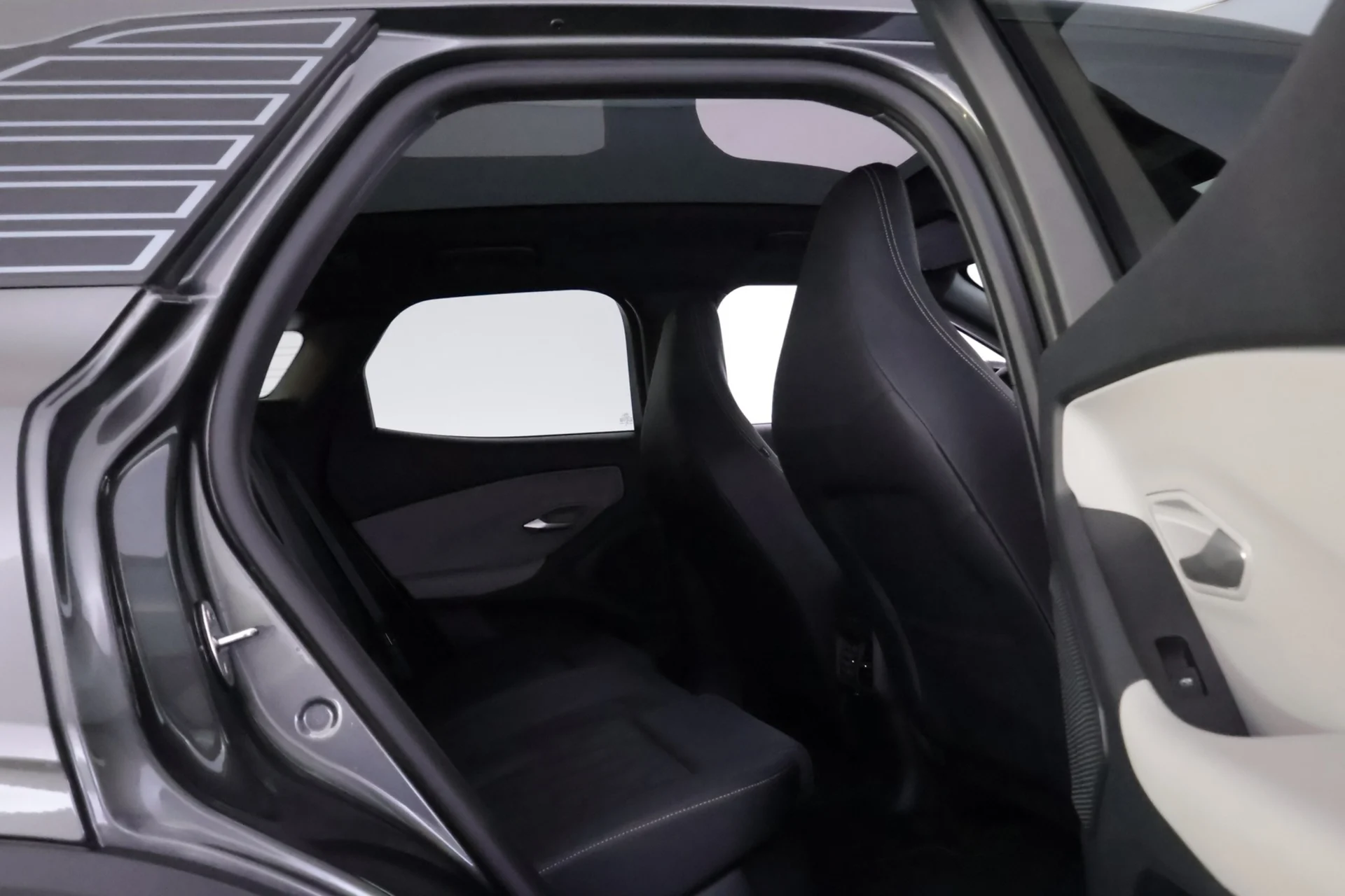 Car Image - 769eerND4n9SROjQ0JQYf3