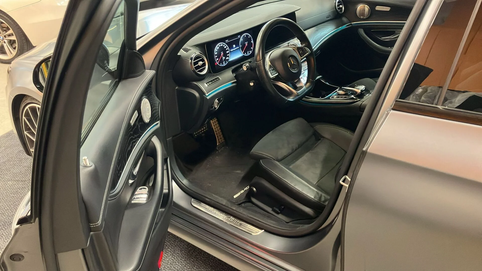 Car Image - 3N2JyX2WnlKNXjqtv5jDq3