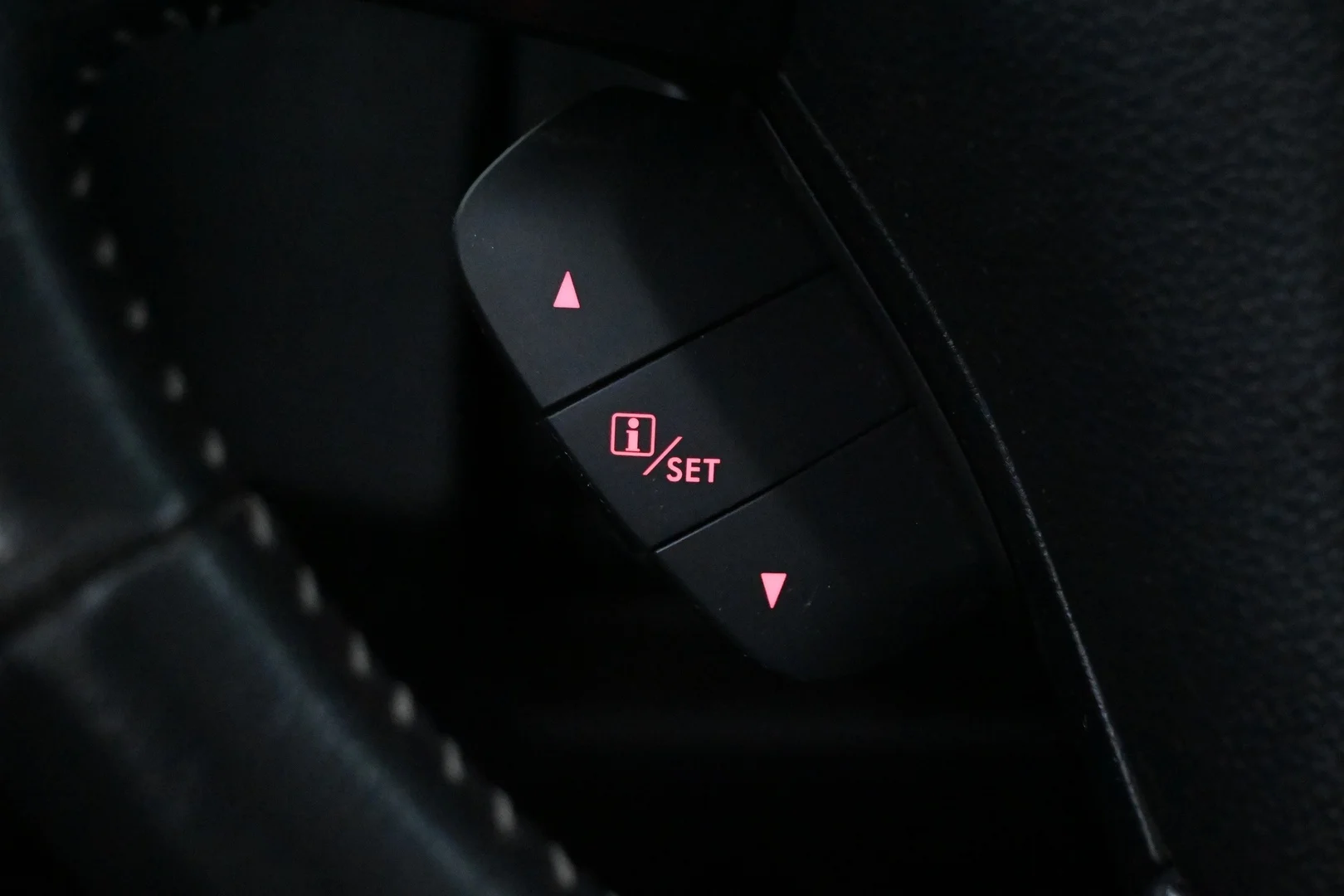 Car Image - 5SkX6JnRyI1nj2y59c8s6N