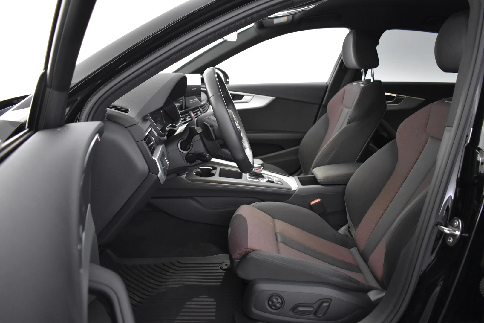 Car Image - 5DjJOxIysn7uPRYbRZvLuC