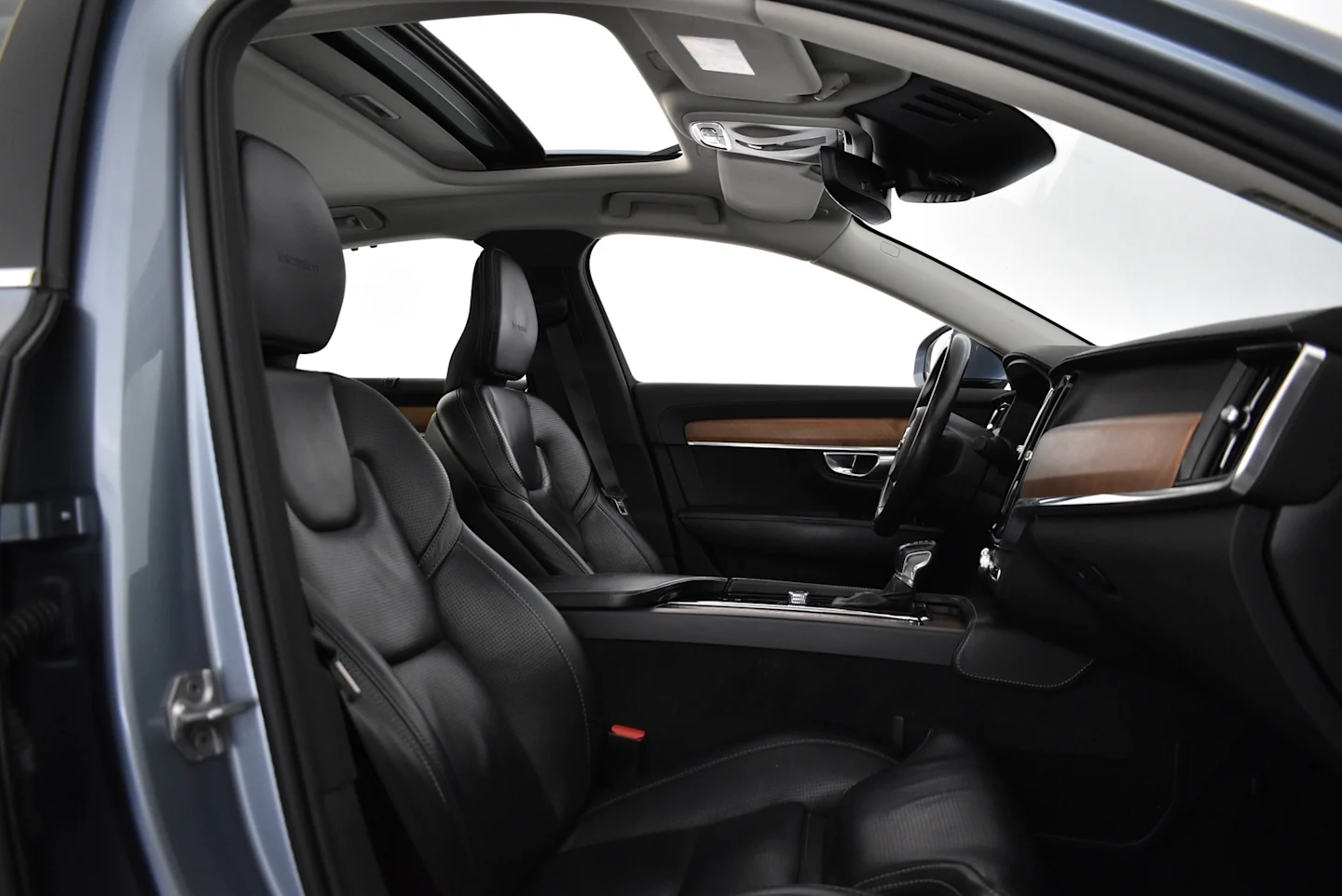 Car Image - 44kxJzRqzvbMQyrDeUxTIZ