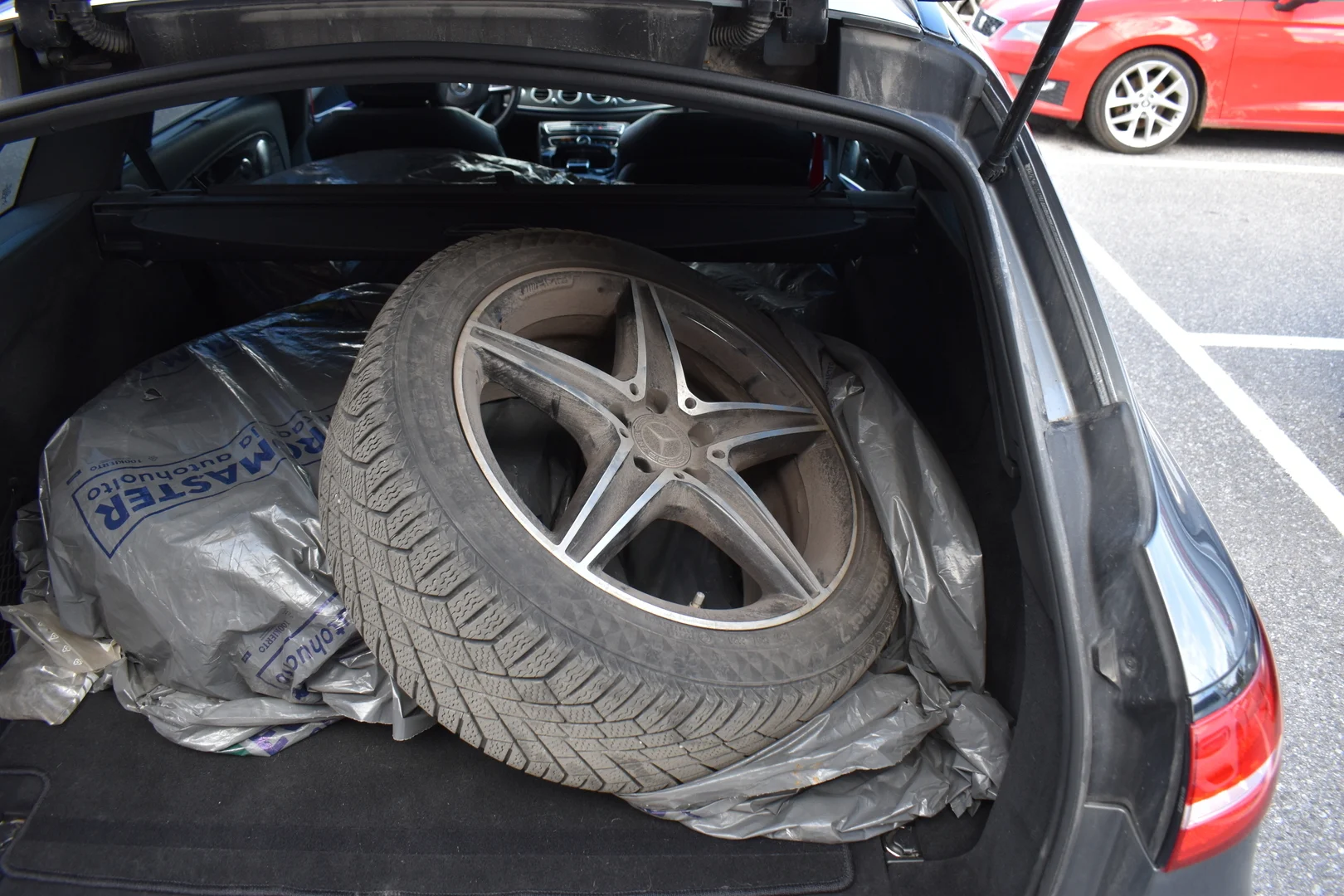 Car Image - 3S6IUm62X34fzaJ5h1Z4lR