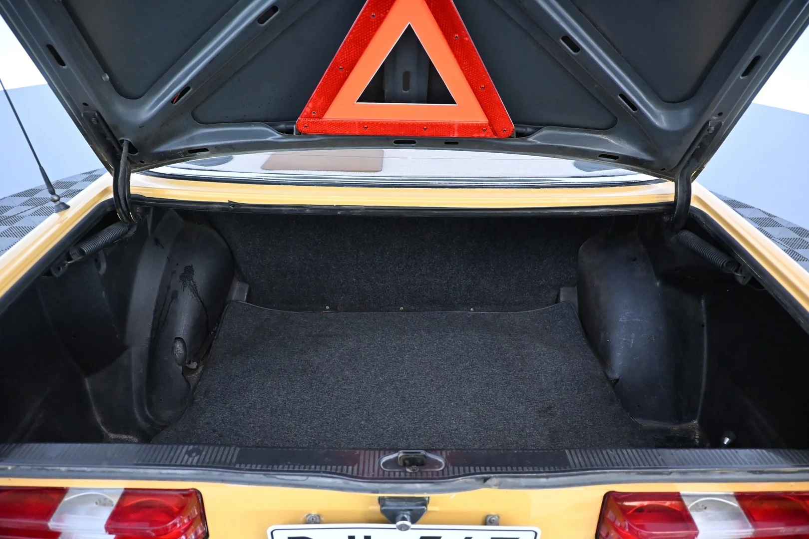 Car Image - 1Af4WYrLSiHnANscVdClj8