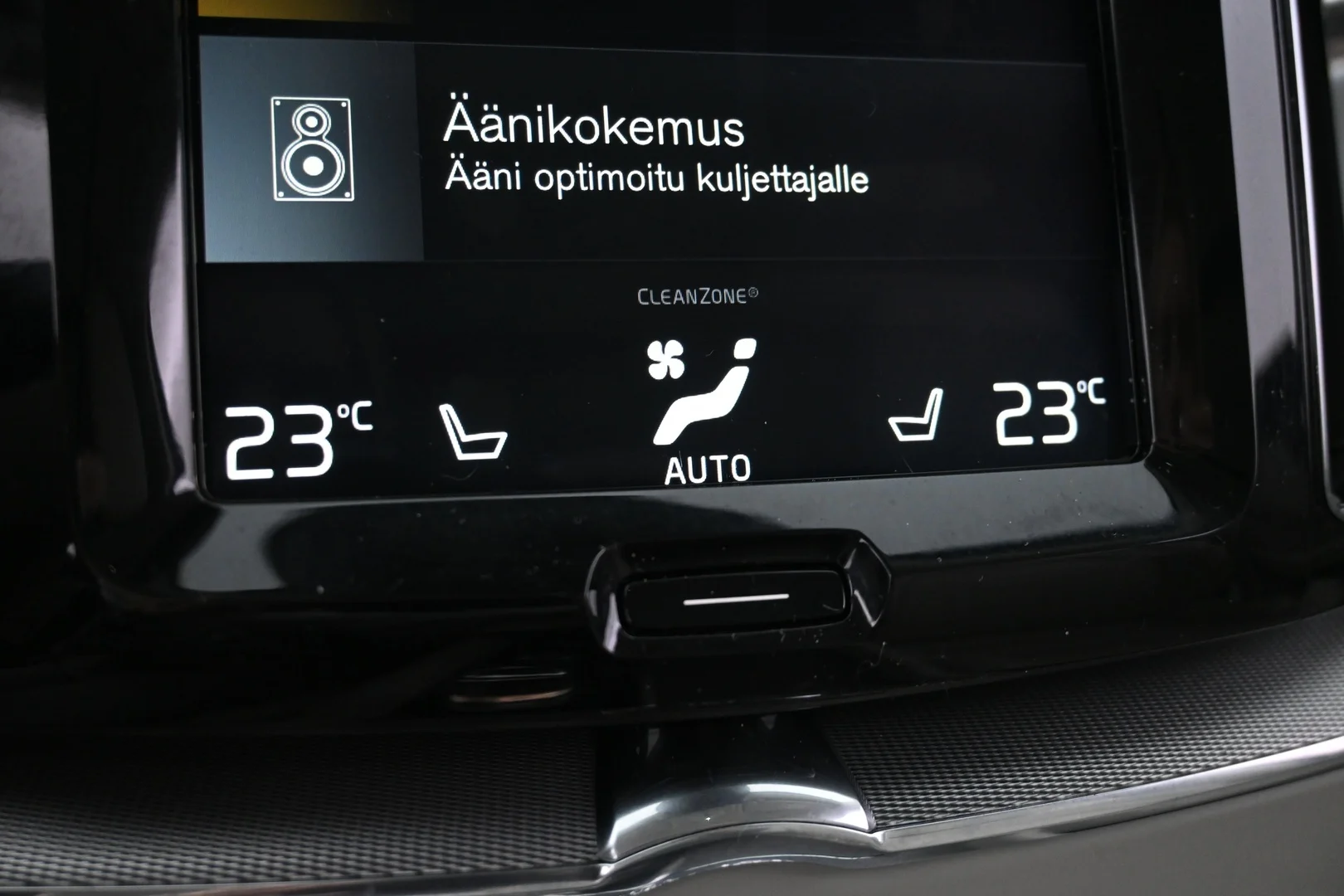 Car Image - 5i1MHzf5gnwxman9W0eGZn
