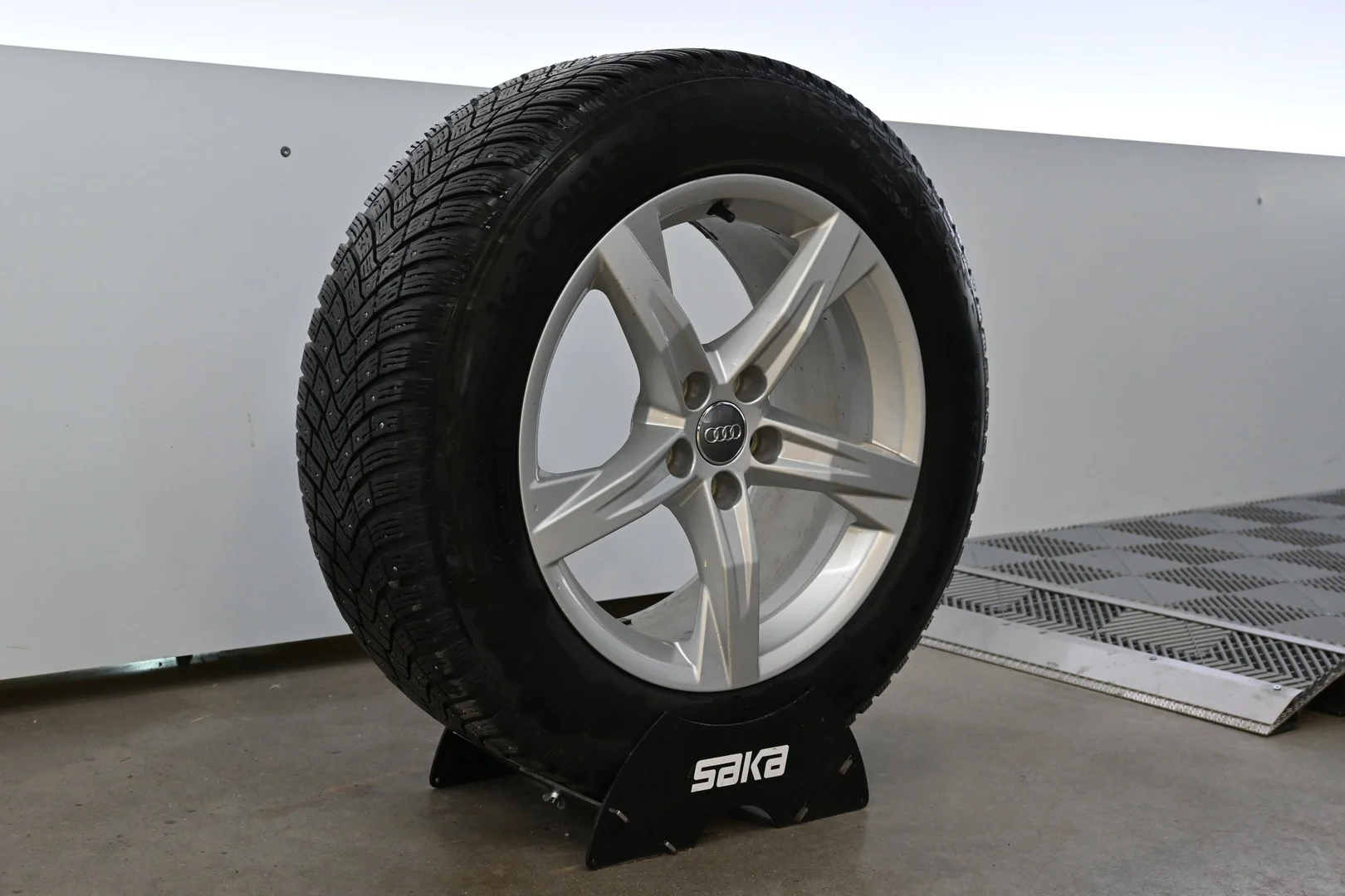 Car Image - 1nhCL3iWTeRETnCsgUteUU