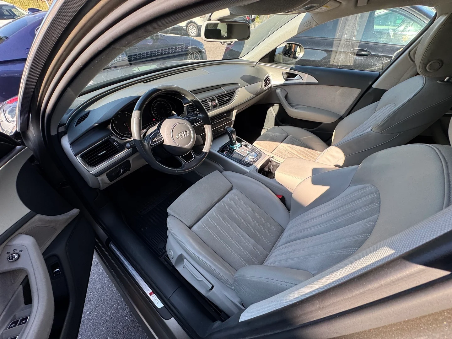 Car Image - 2Y4gzau3HVUkxCMCaqQnAB