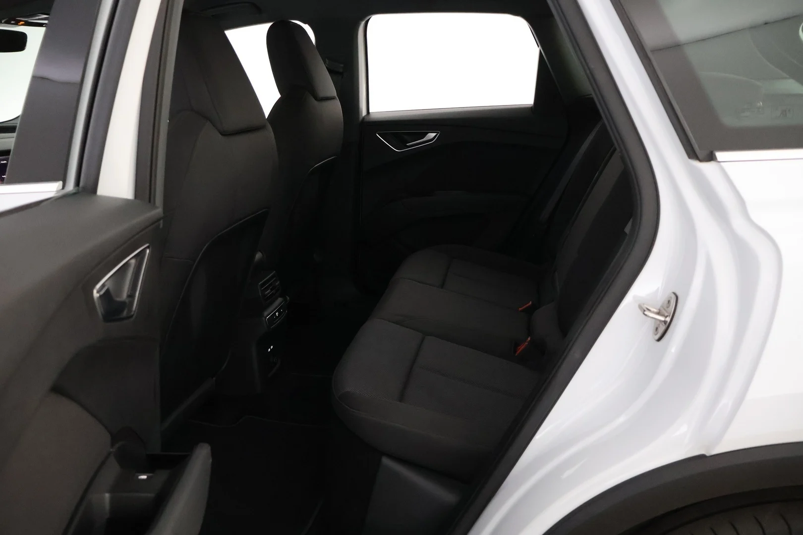 Car Image - 19KV4wkYGcUvCvzCymyNt6