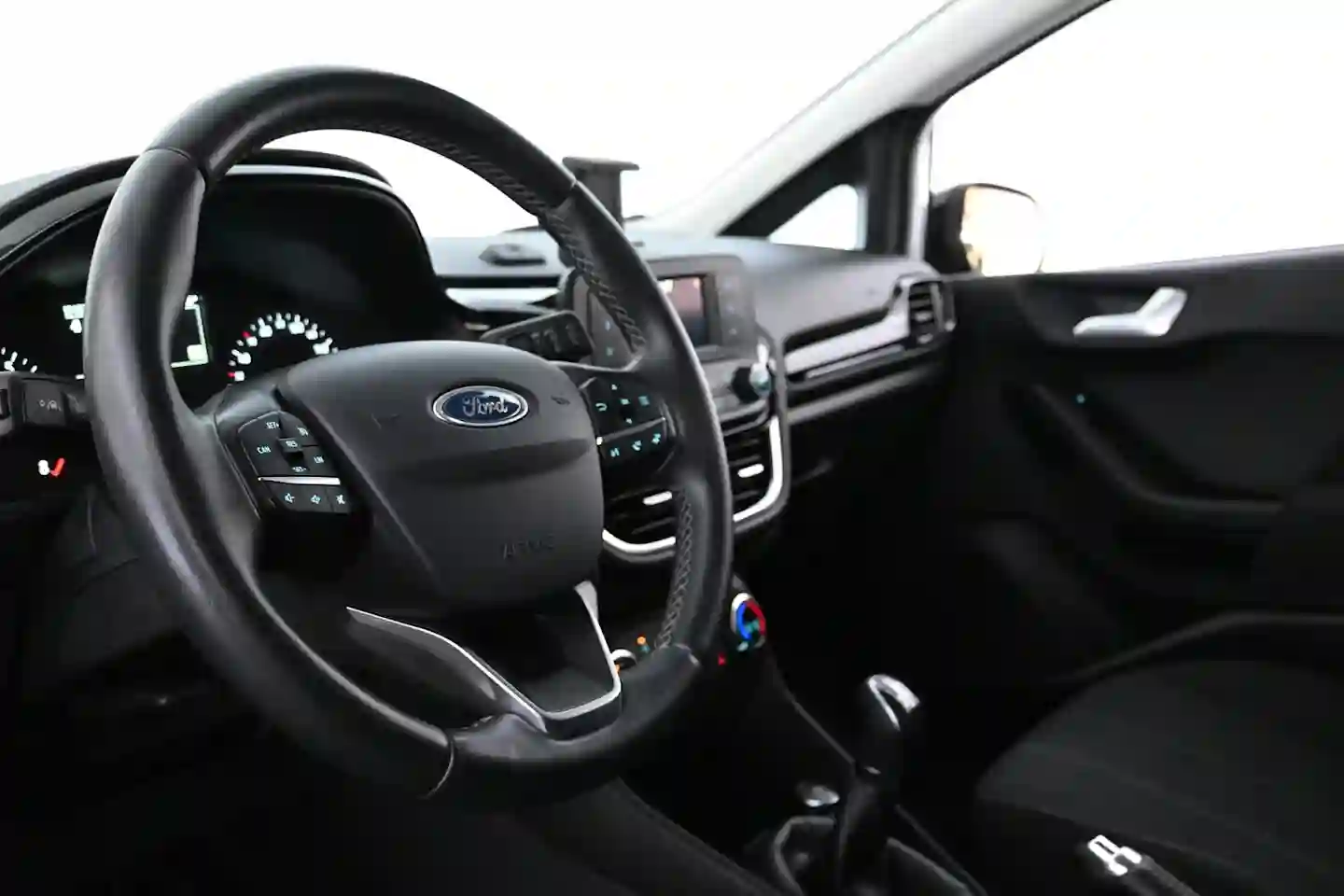 Car Image - 5tbSMKcOFN4g1aBHYGH9yA