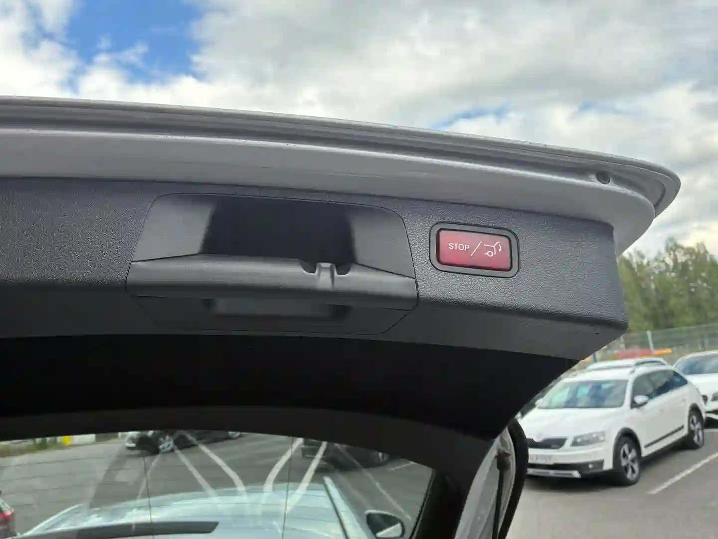 Car Image - YEdPr14DC7rK6L81Gabo7