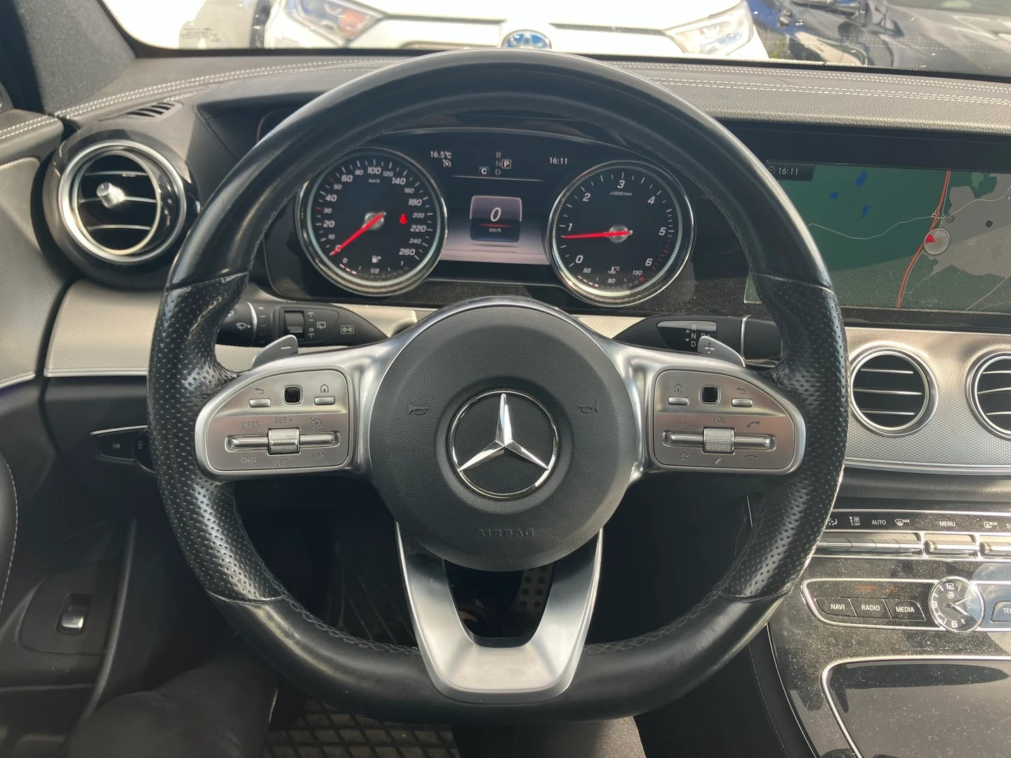 Car Image - 2BnhvIrReUgFO29p92IZ42