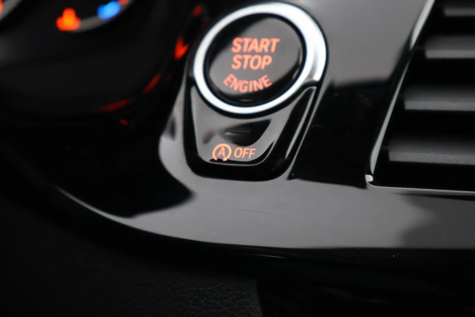 Car Image - 3BNxCmFfUFrczdYpAF295Y