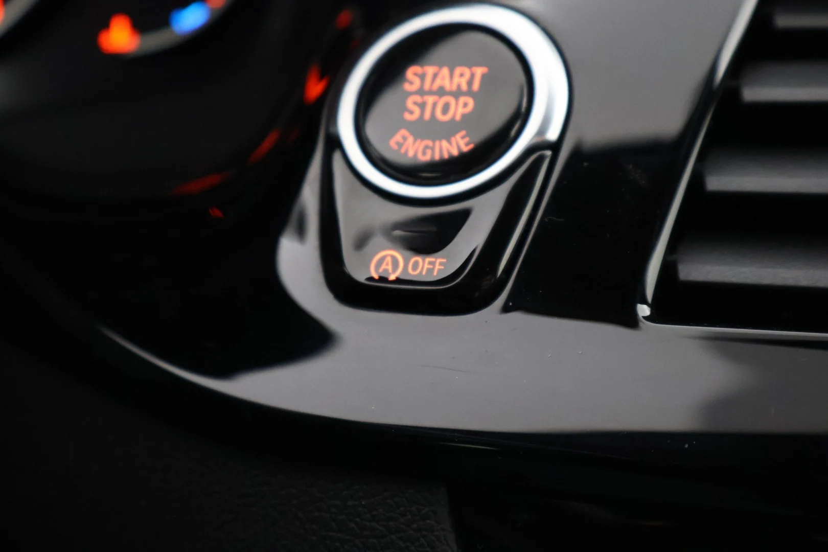 Car Image - 3BNxCmFfUFrczdYpAF295Y