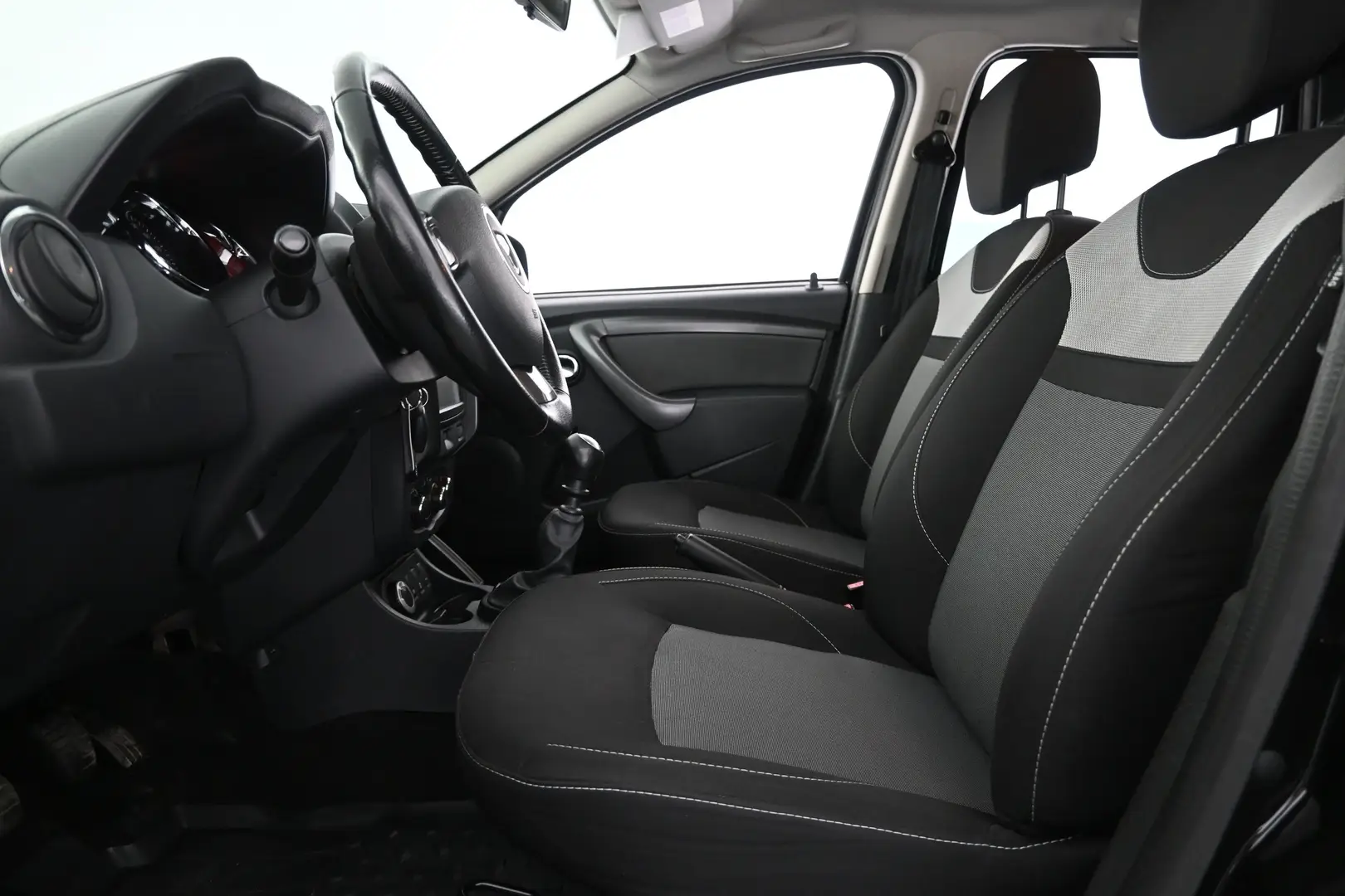 Car Image - 28fVmvLpeUGQb6AvjP0JUf