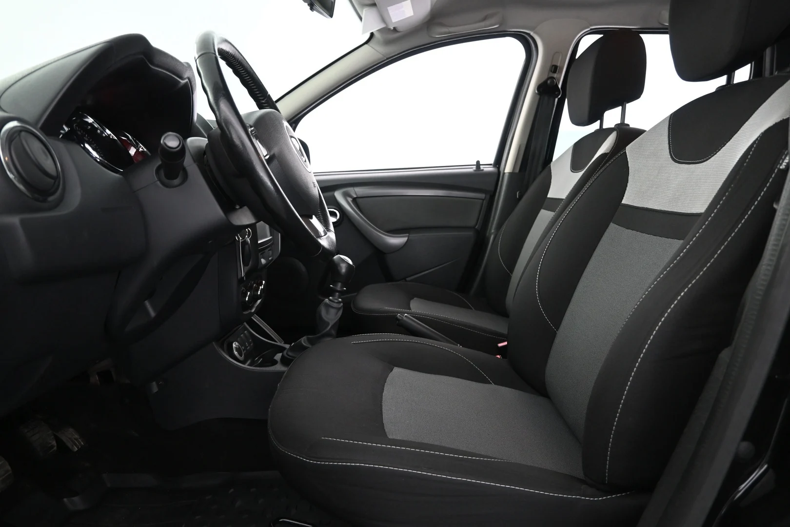 Car Image - 28fVmvLpeUGQb6AvjP0JUf