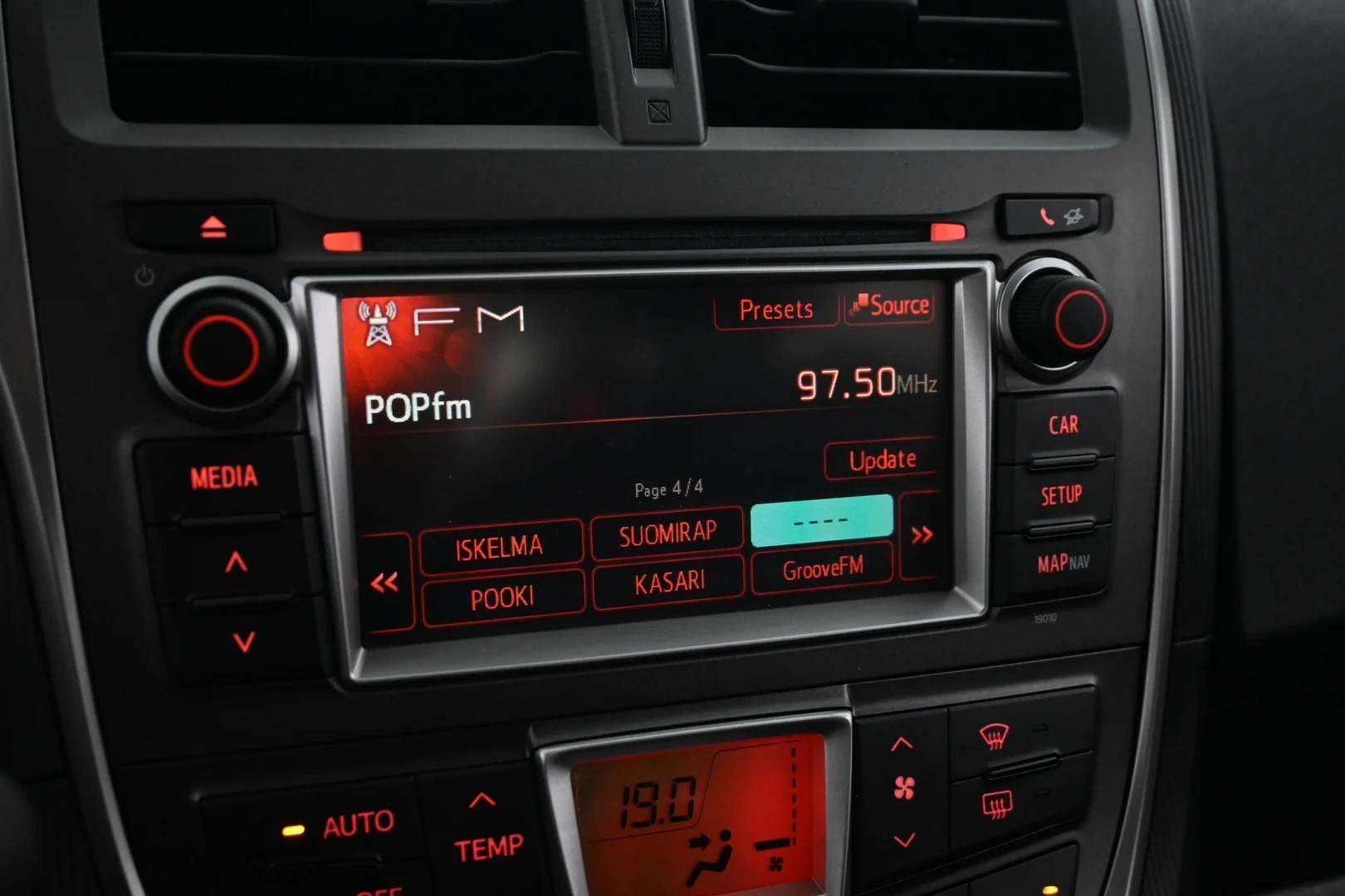 Car Image - 4KmJpWlMJMQnbBCw7akSoq