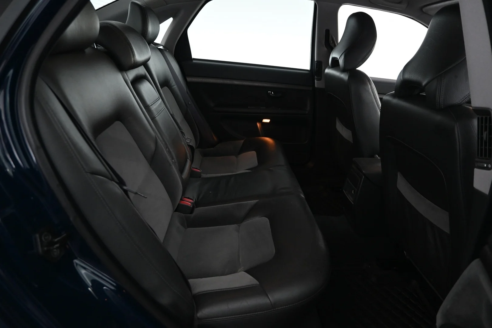 Car Image - 1hJhvYyNFsdkLp3NkZIECV
