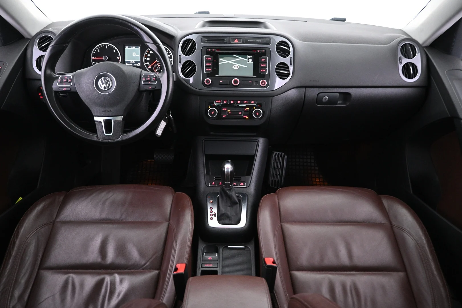 Car Image - 6VmXi0Xvgg7ssH6tTFyXwO