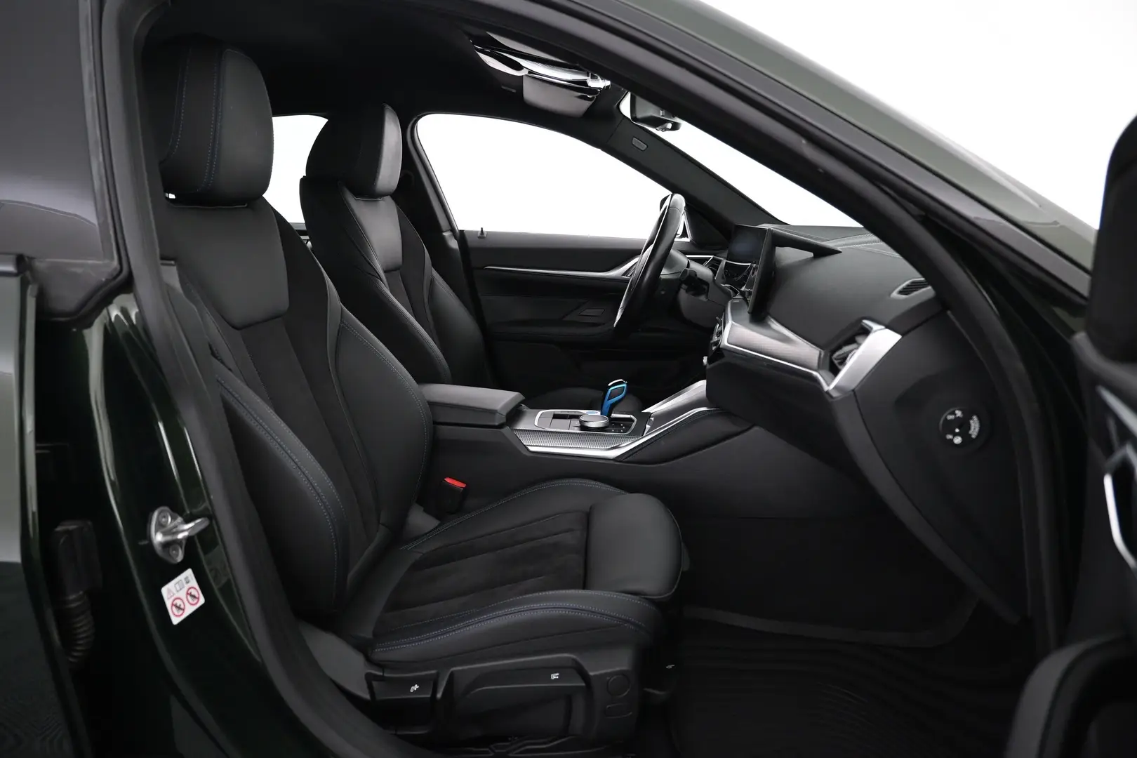 Car Image - EtpRJMCW7riWQUi1K8dD0