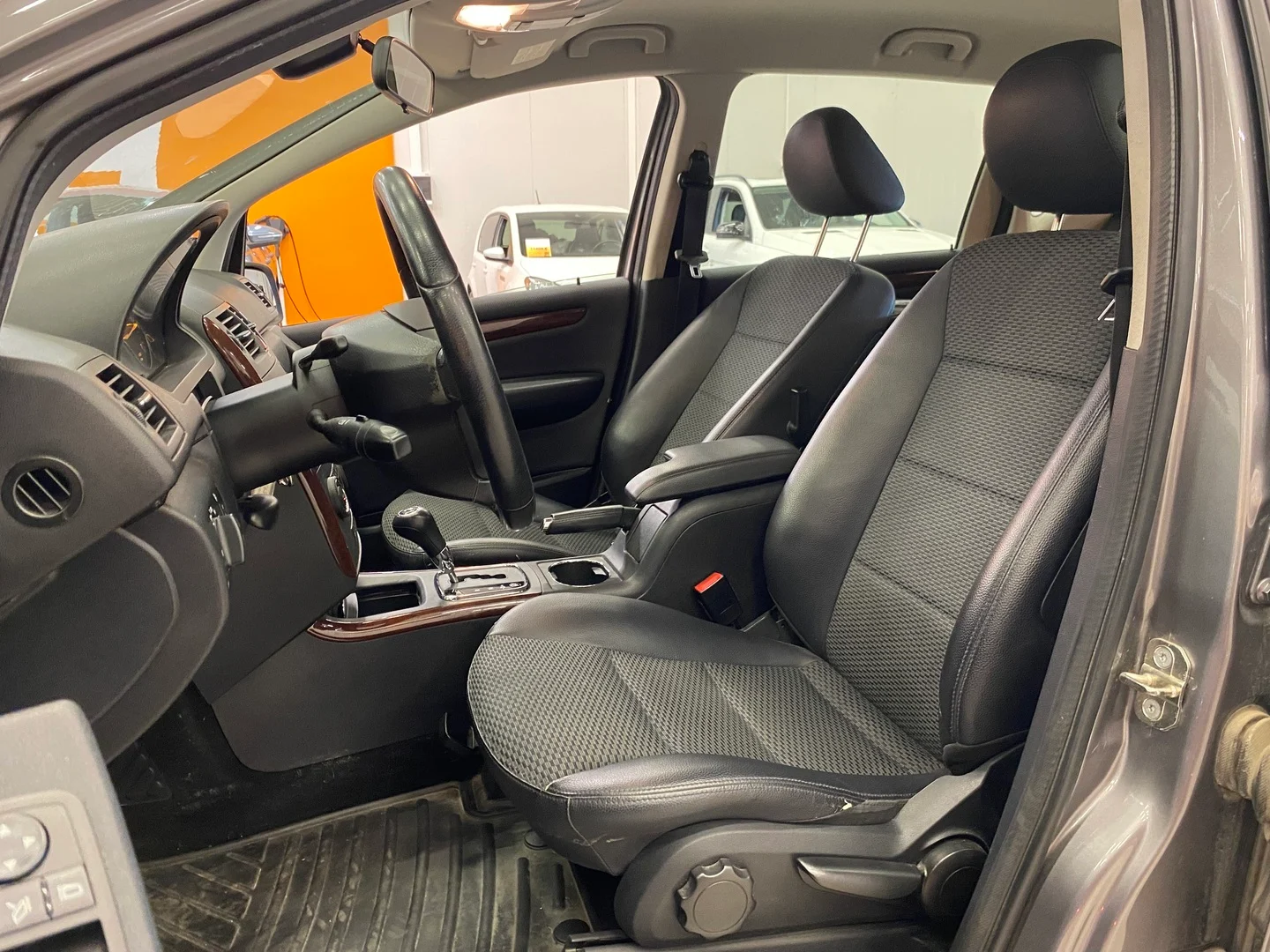 Car Image - 4ntio7LiyngF9lSNK2qD60